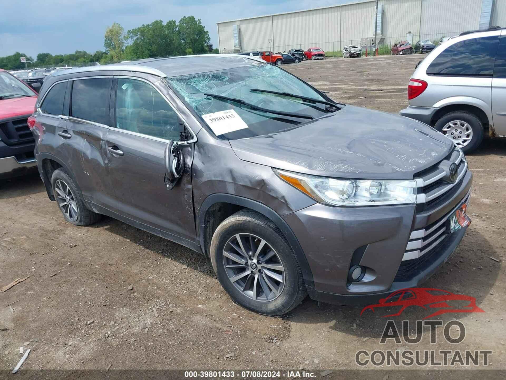 TOYOTA HIGHLANDER 2019 - 5TDJZRFH2KS927304