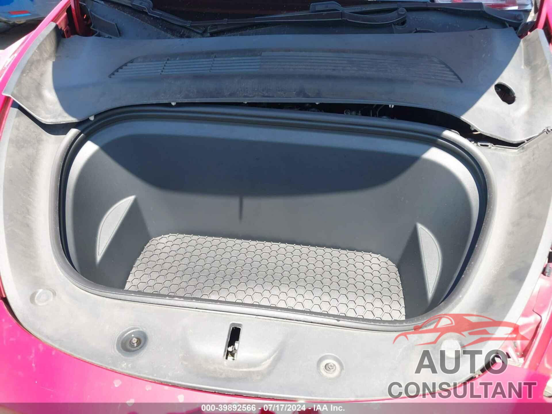 TESLA MODEL Y 2021 - 5YJYGDEE5MF075262