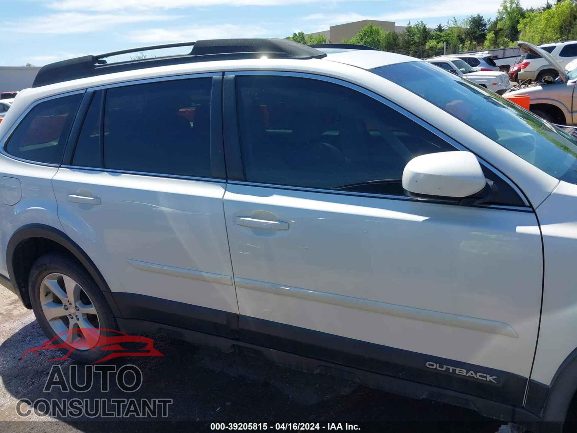 SUBARU OUTBACK 2014 - 4S4BRBLC6E3270545