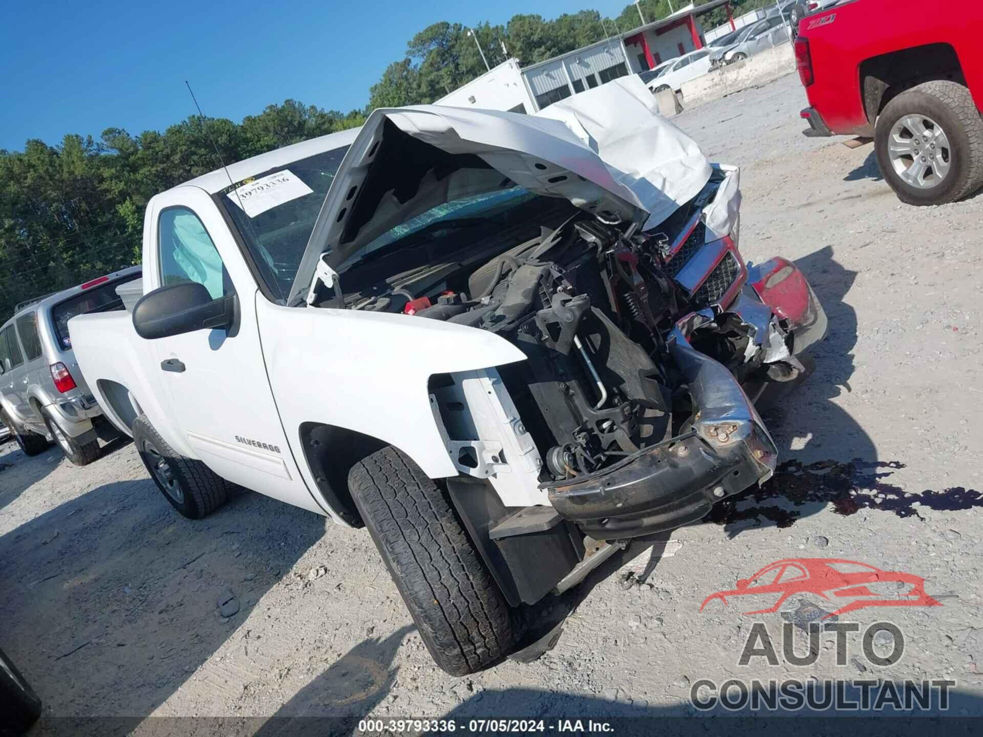 CHEVROLET SILVERADO 1500 2013 - 1GCNCSEA8DZ409777