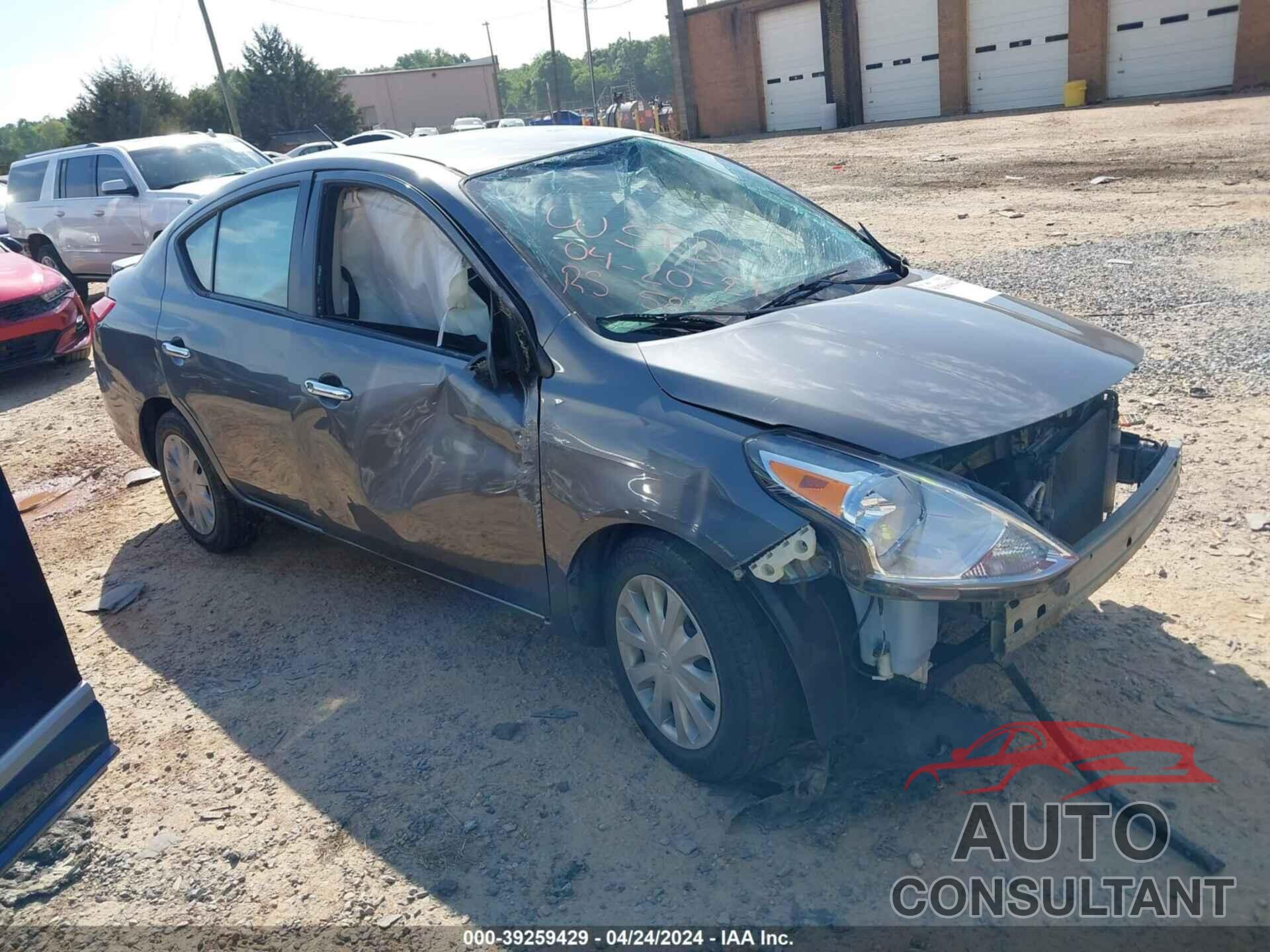 NISSAN VERSA 2018 - 3N1CN7AP5JL885855