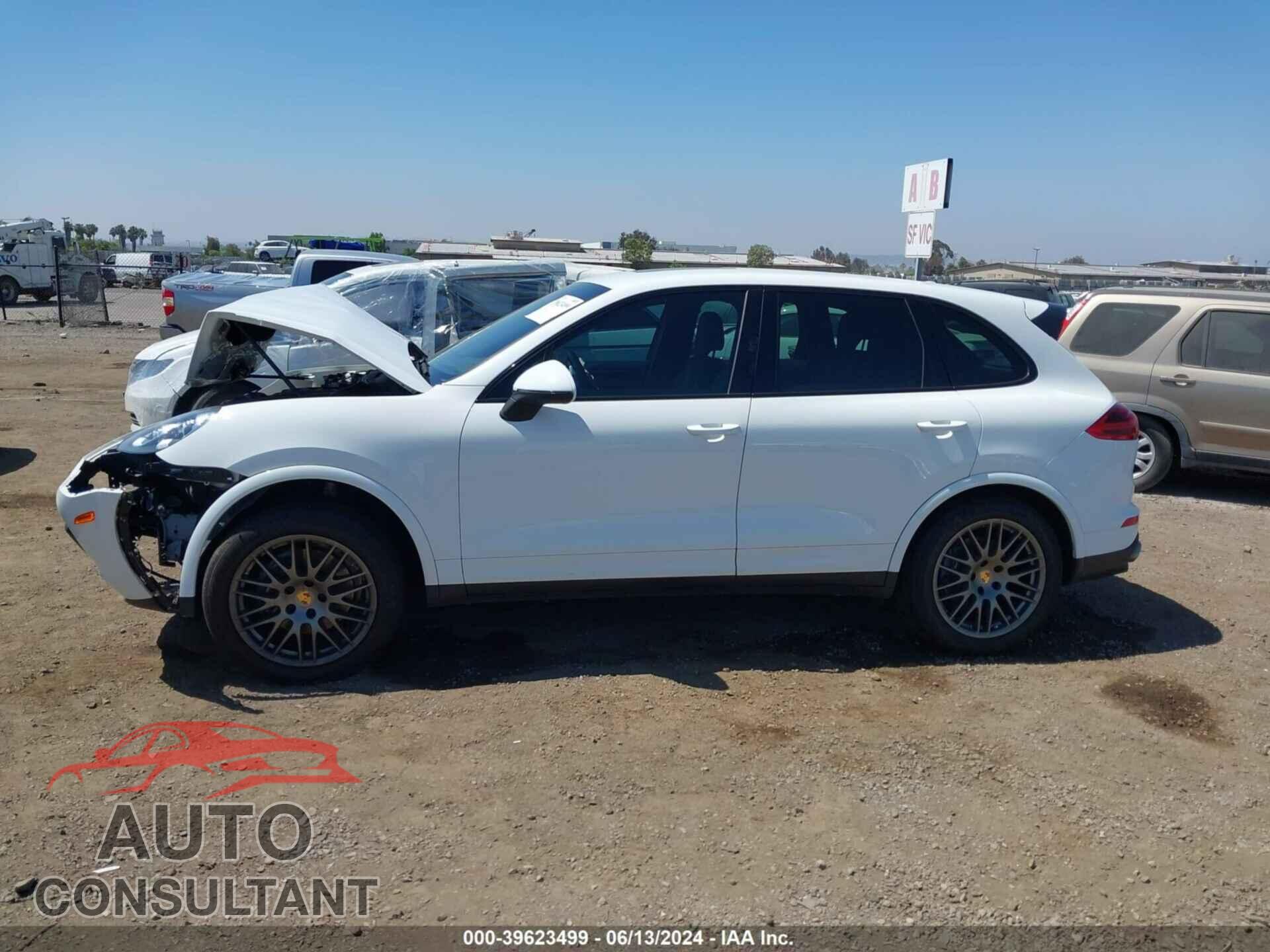 PORSCHE CAYENNE 2017 - WP1AA2A24HKA81225