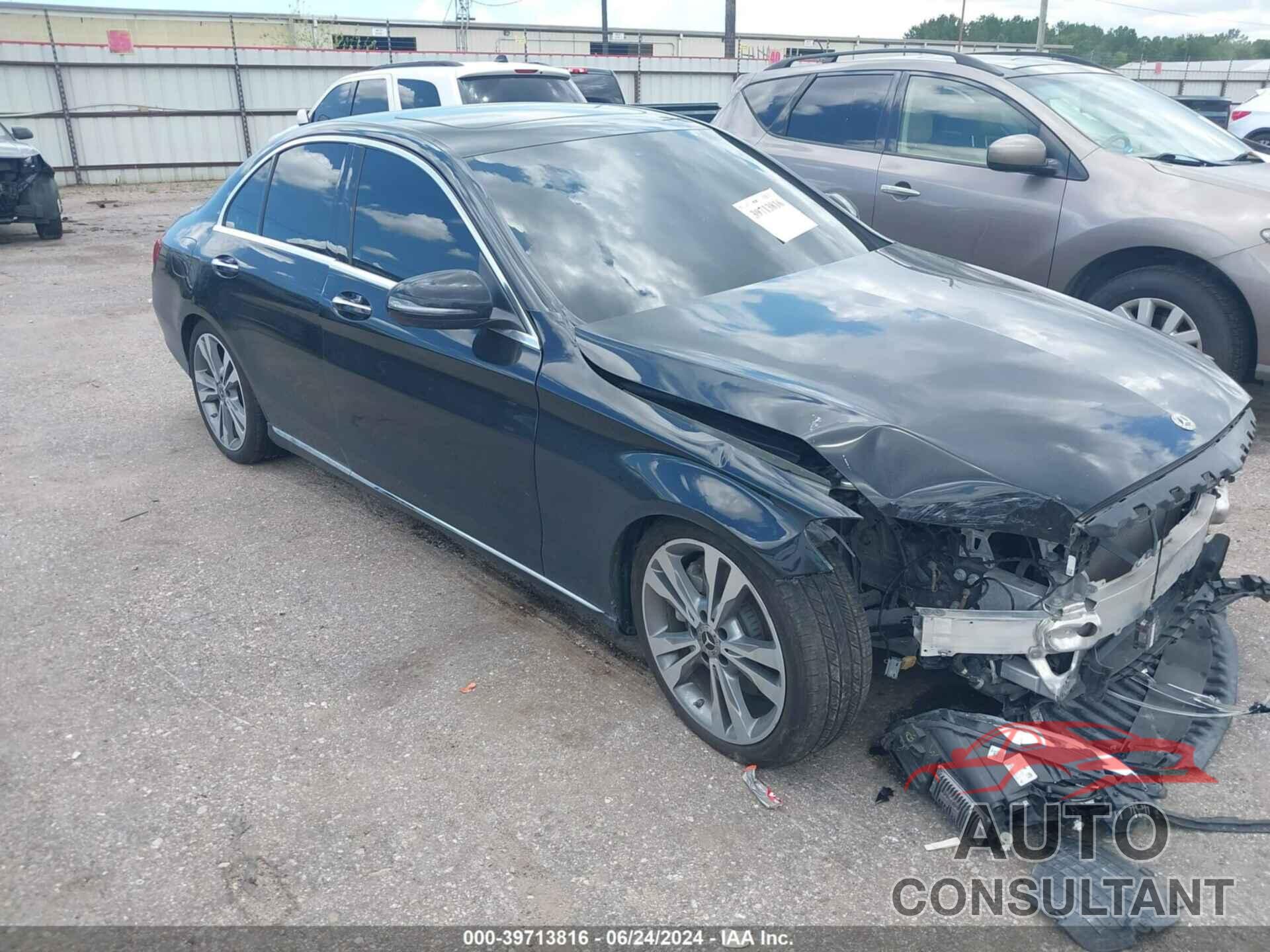 MERCEDES-BENZ C 300 2019 - 55SWF8DB5KU315947