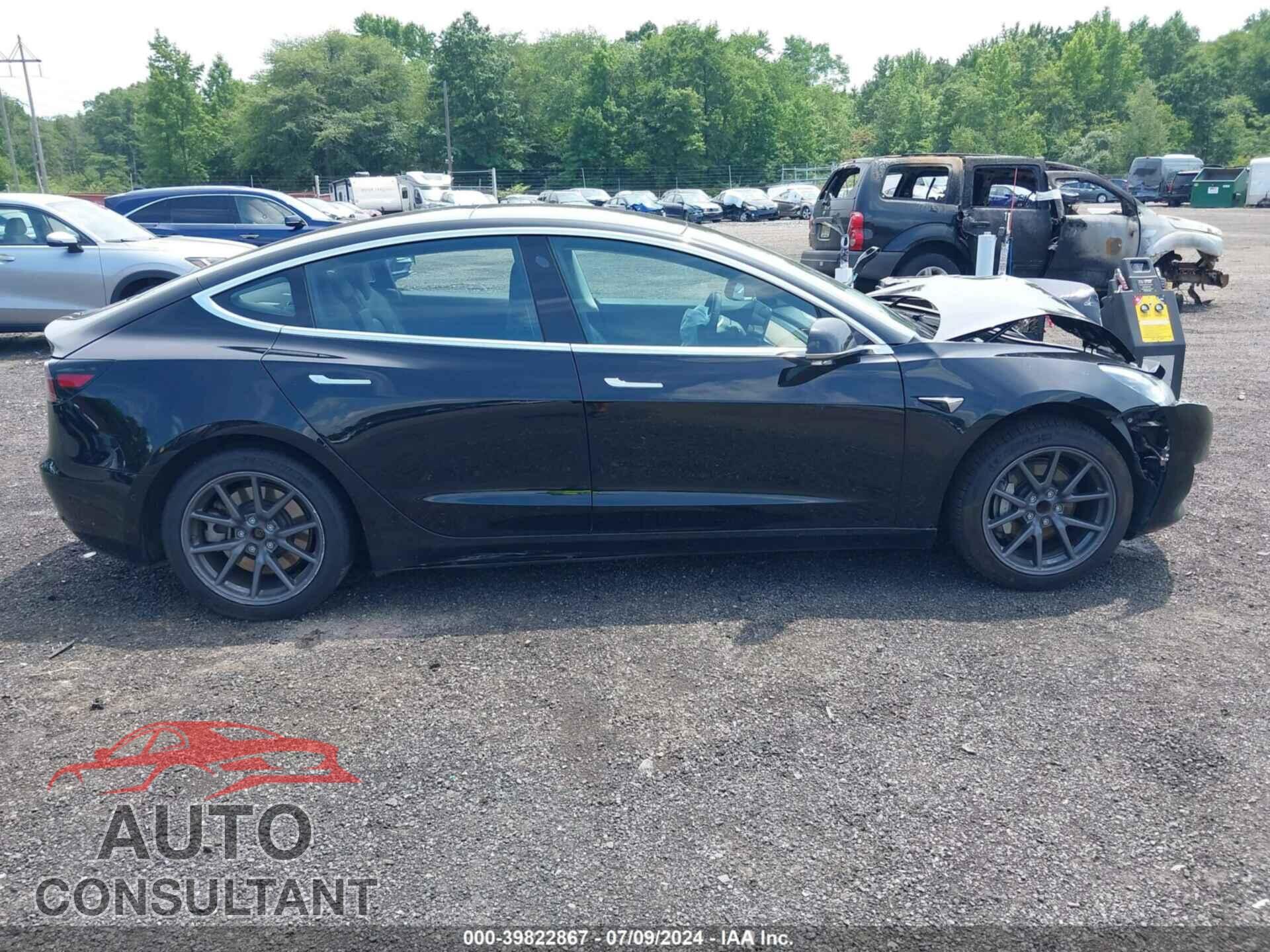 TESLA MODEL 3 2018 - 5YJ3E1EA0JF041771