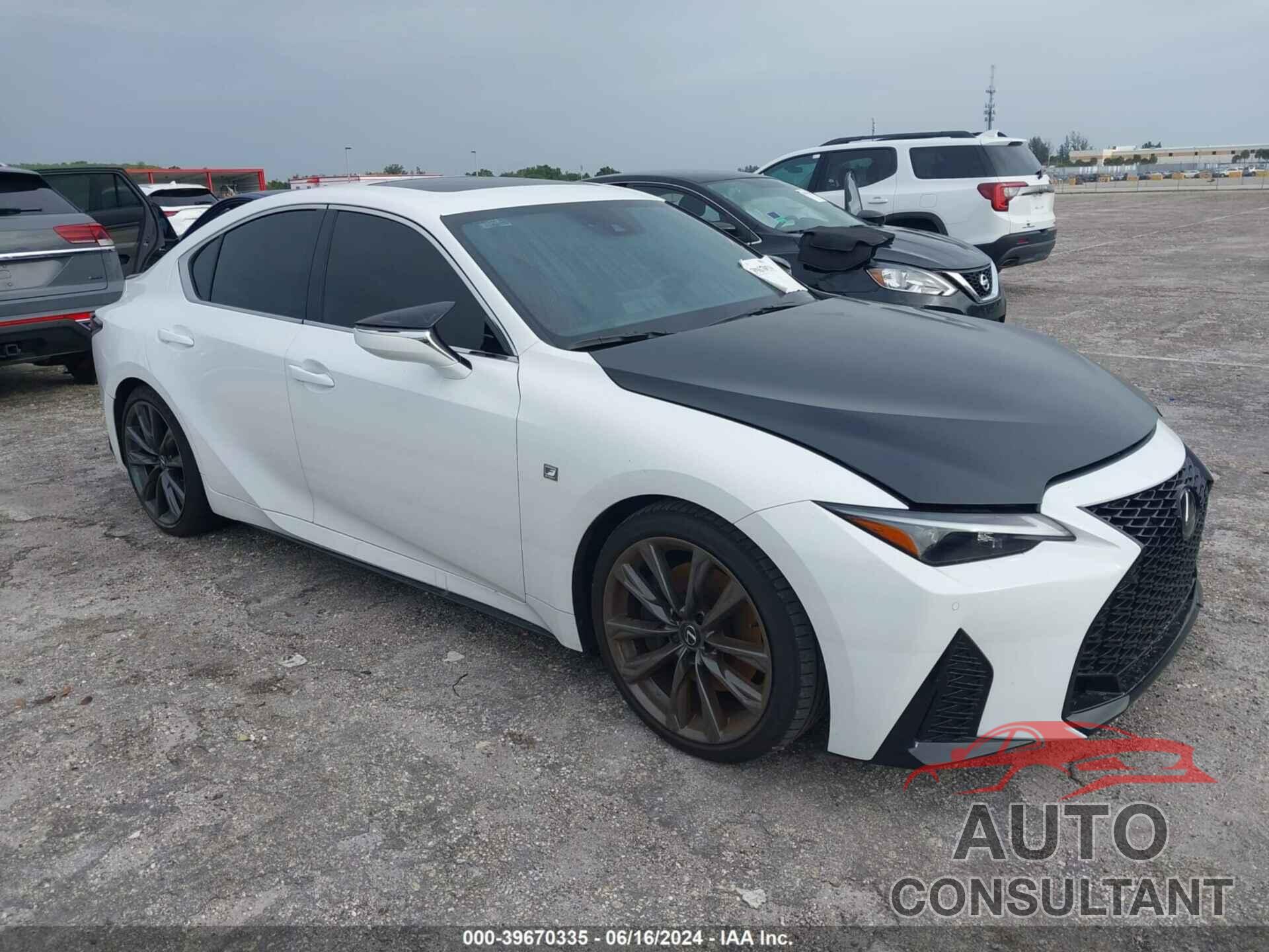 LEXUS IS 350 2024 - JTHGZ1B24R5072598