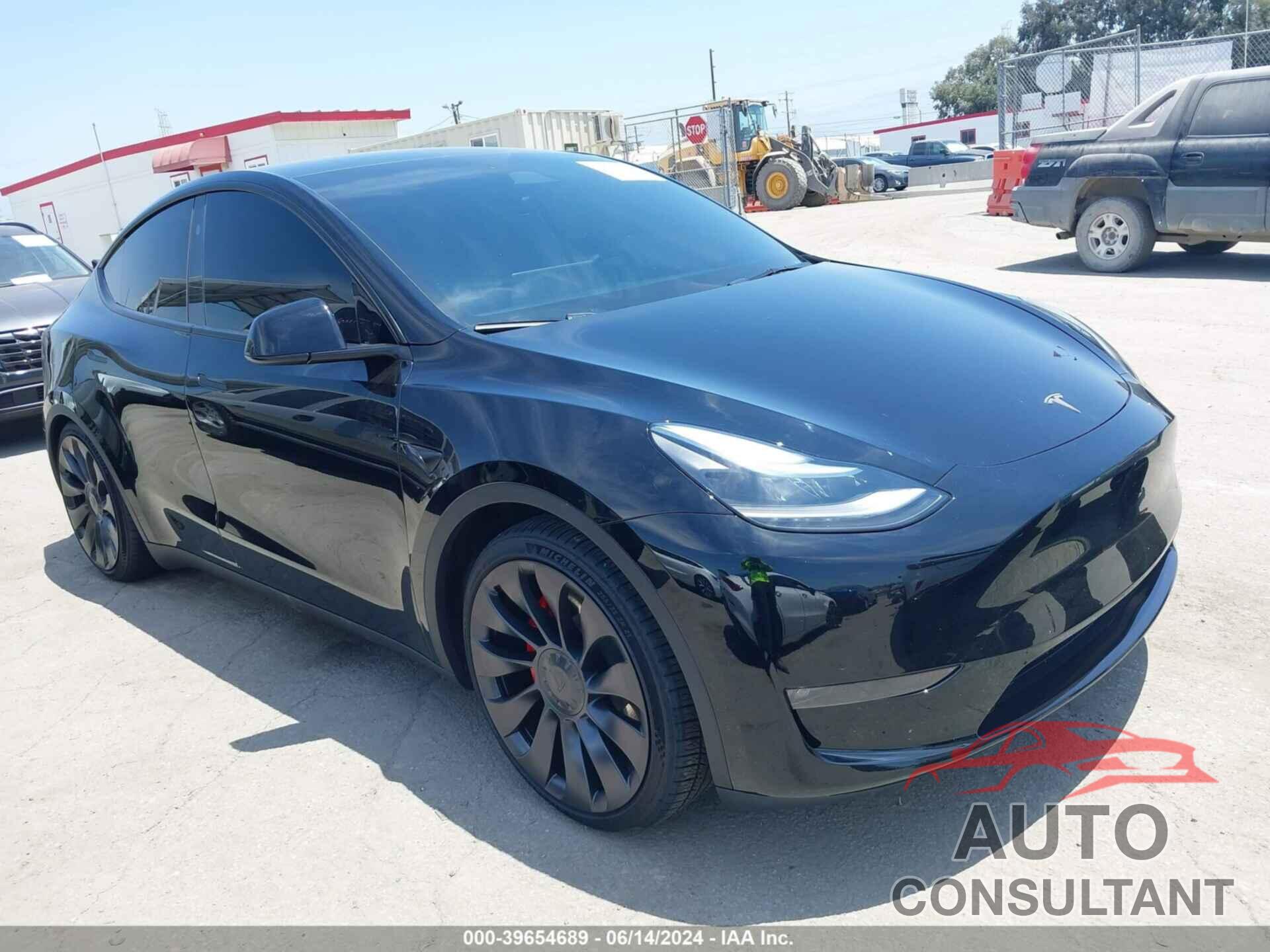 TESLA MODEL Y 2024 - 7SAYGDEF2RF059166