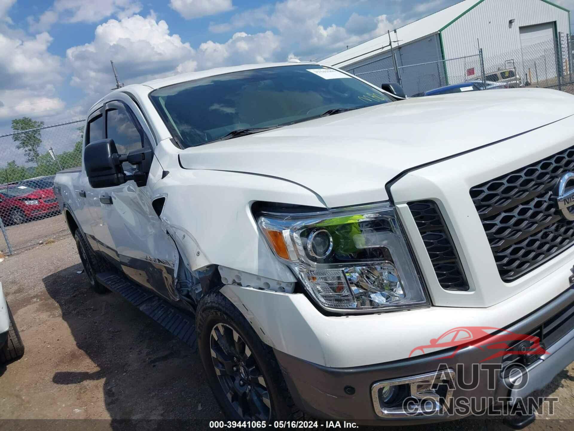 NISSAN TITAN XD 2019 - 1N6BA1F45KN513947