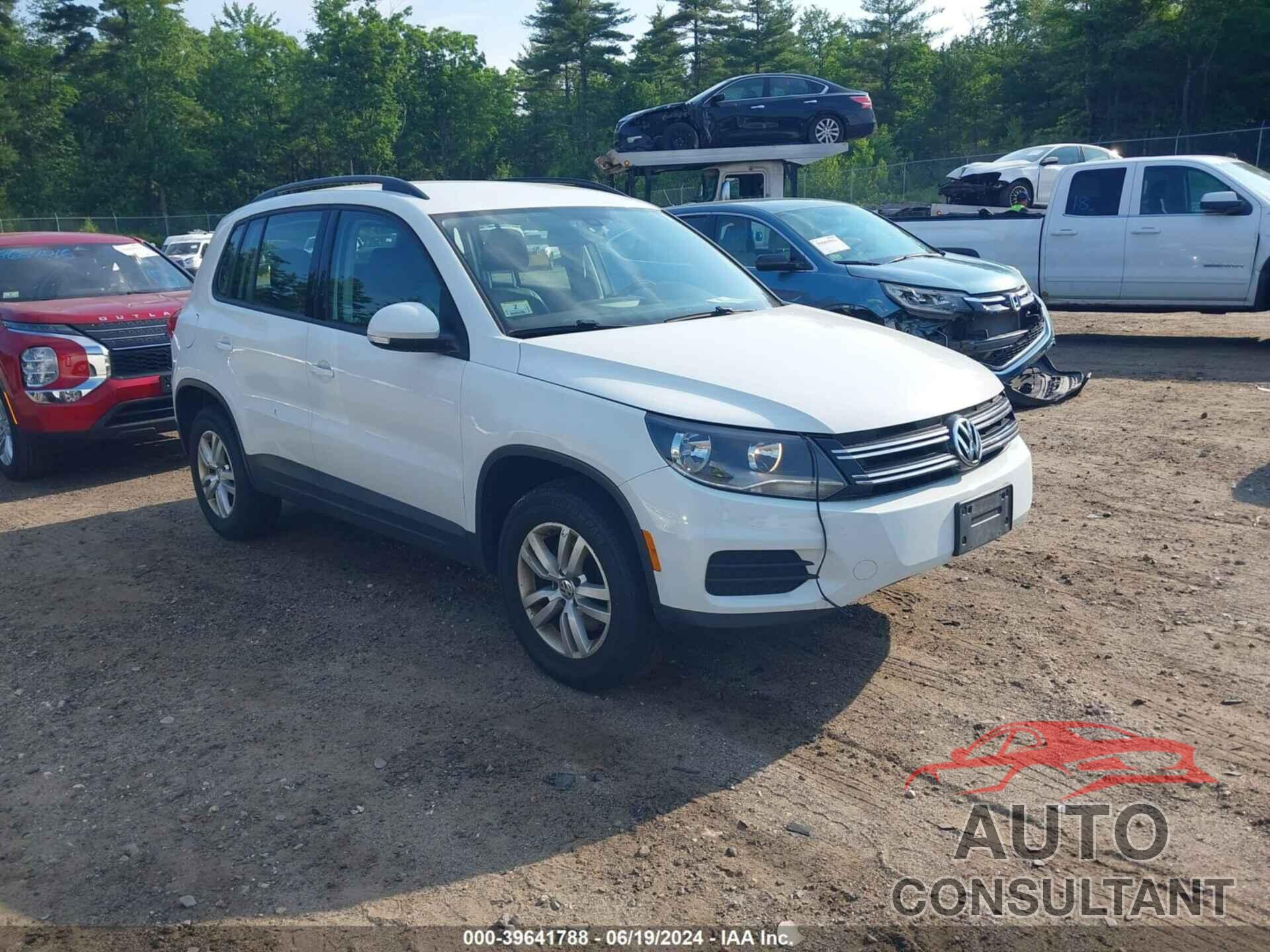 VOLKSWAGEN TIGUAN 2016 - WVGAV7AX2GK000246