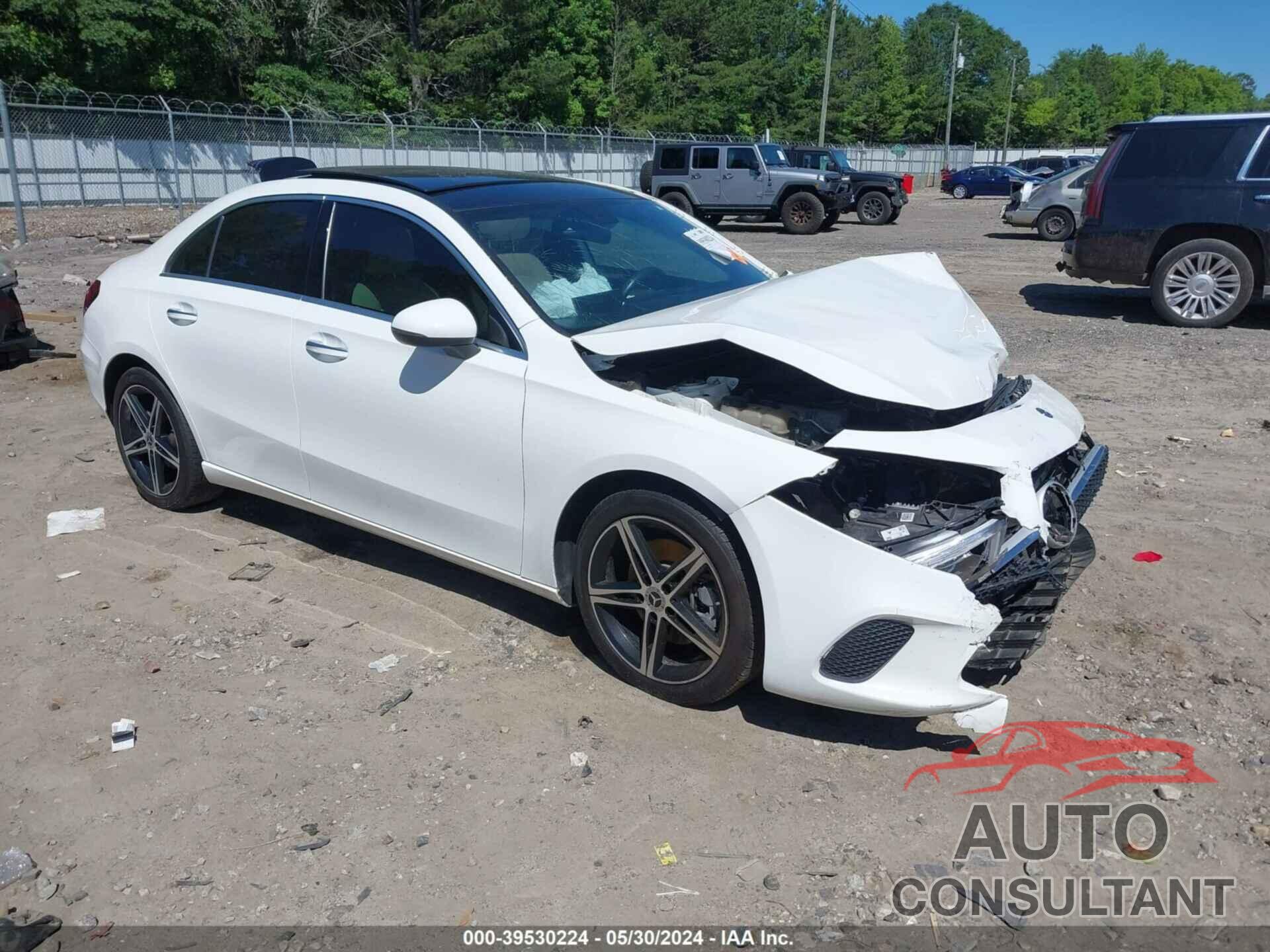 MERCEDES-BENZ A 220 2019 - WDD3G4EB7KW035585