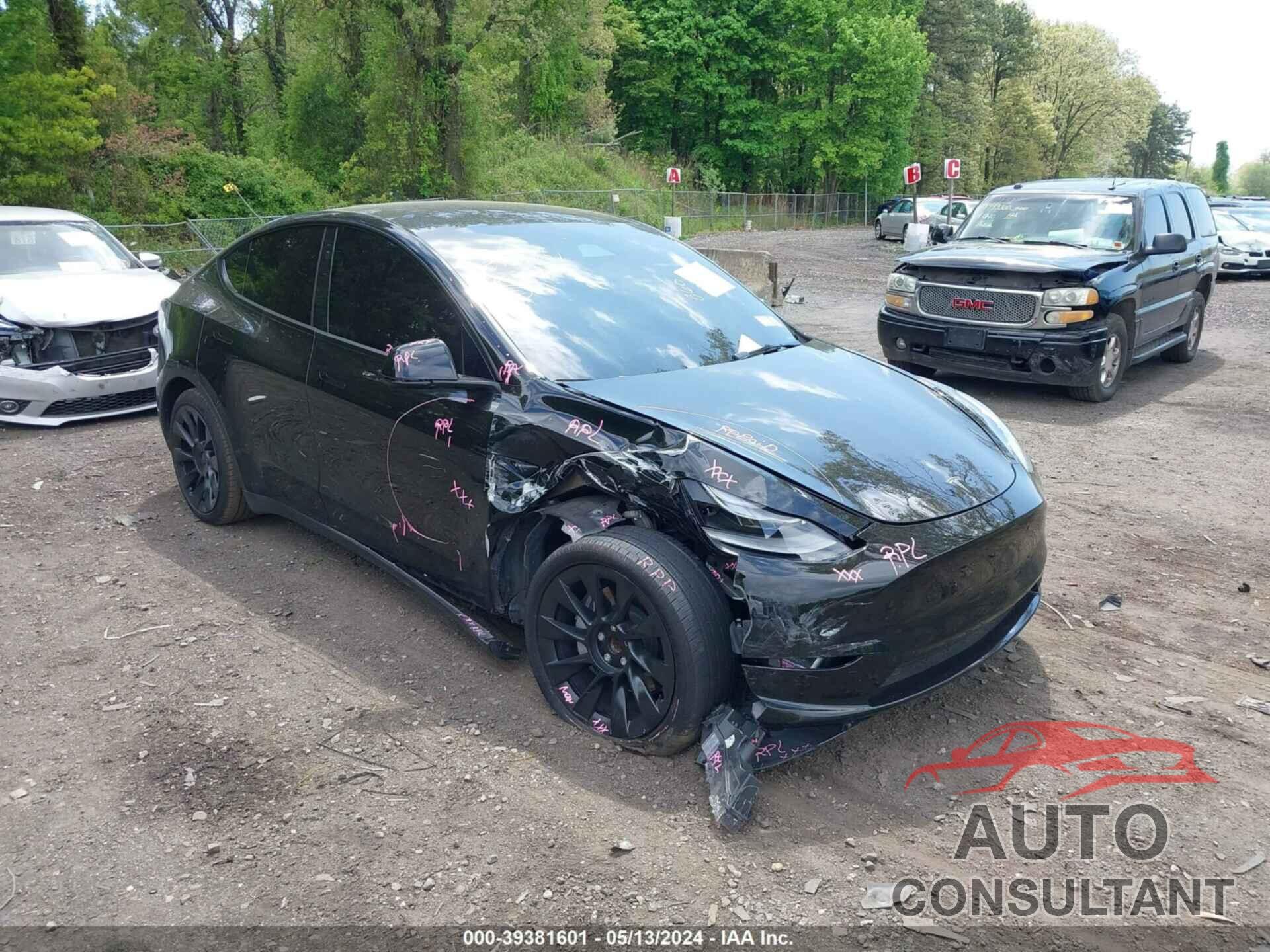 TESLA MODEL Y 2023 - 7SAYGDED7PF935158