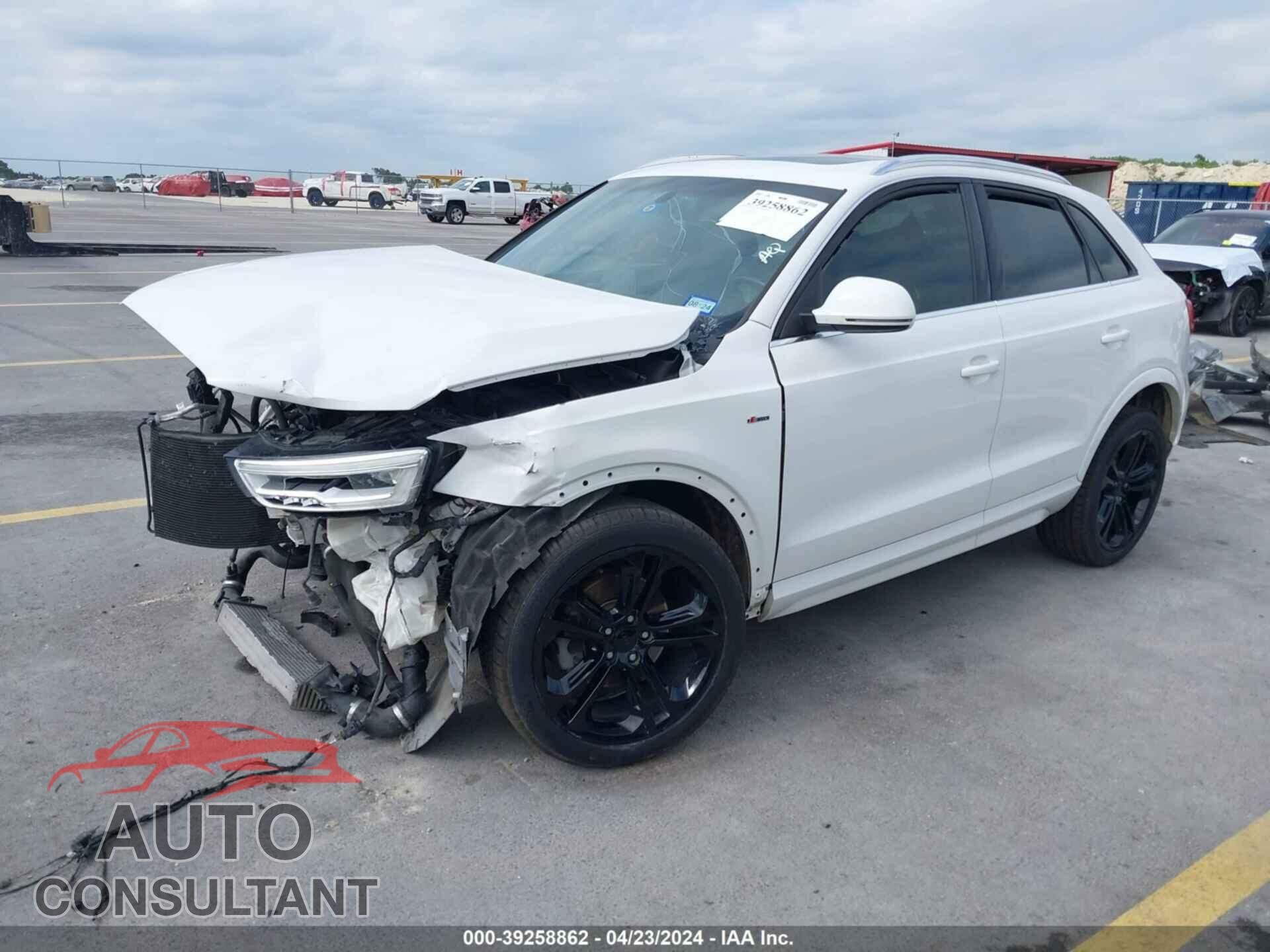 AUDI Q3 2017 - WA1GCCFS7HR006556