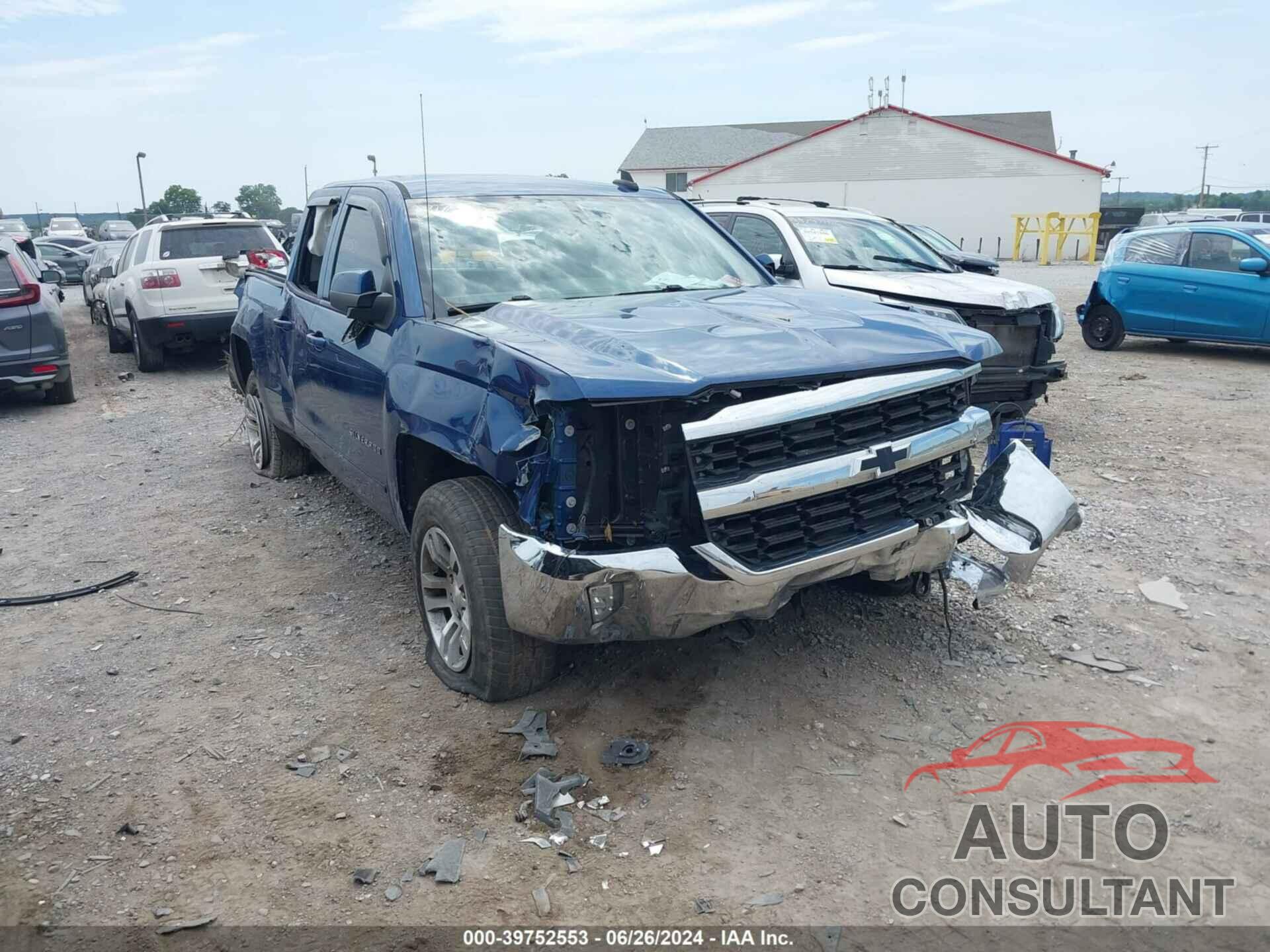 CHEVROLET SILVERADO 1500 2017 - 1GCVKREC4HZ136937