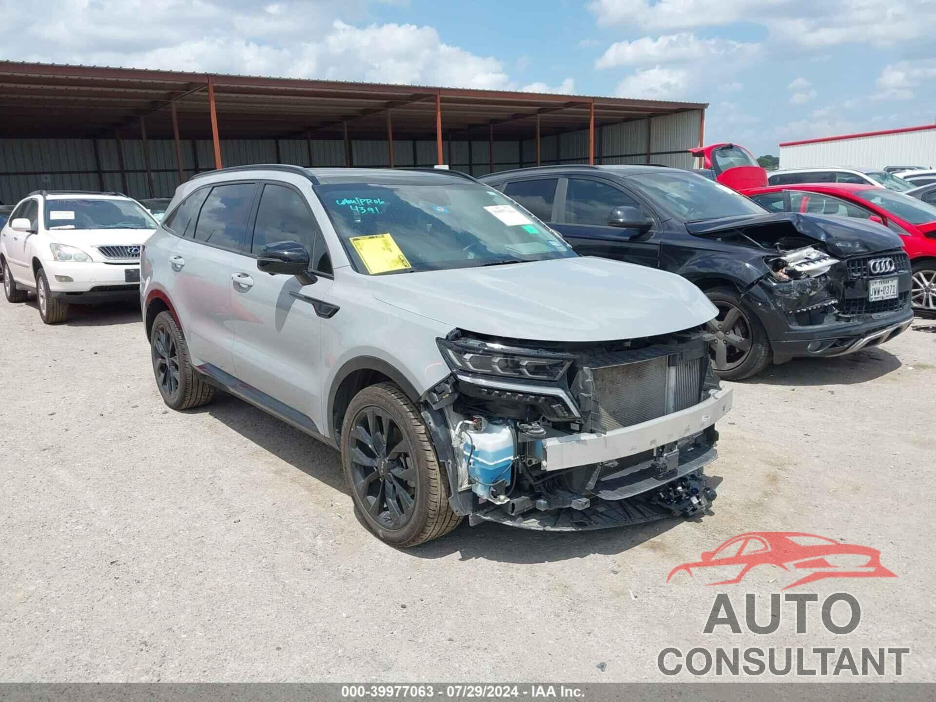 KIA SORENTO 2022 - 5XYRK4LF6NG117396