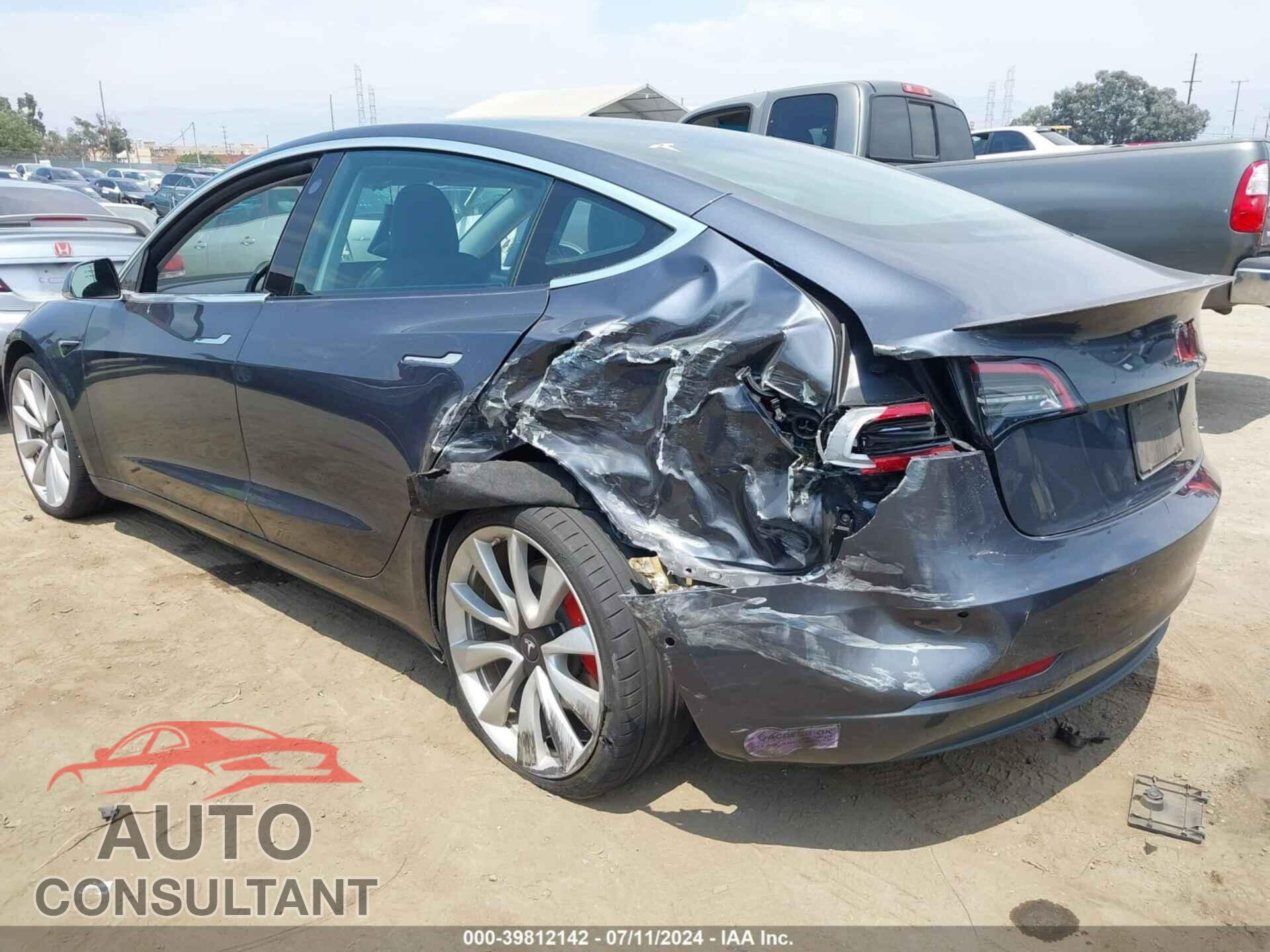 TESLA MODEL 3 2019 - 5YJ3E1EB8KF513872
