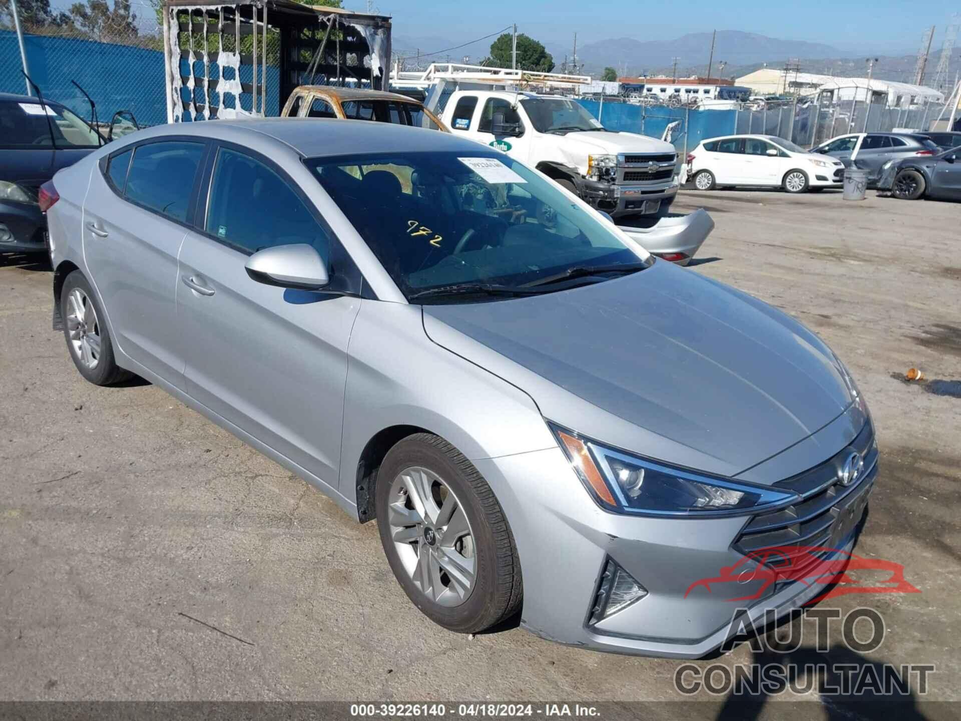HYUNDAI ELANTRA 2020 - KMHD84LF7LU069522