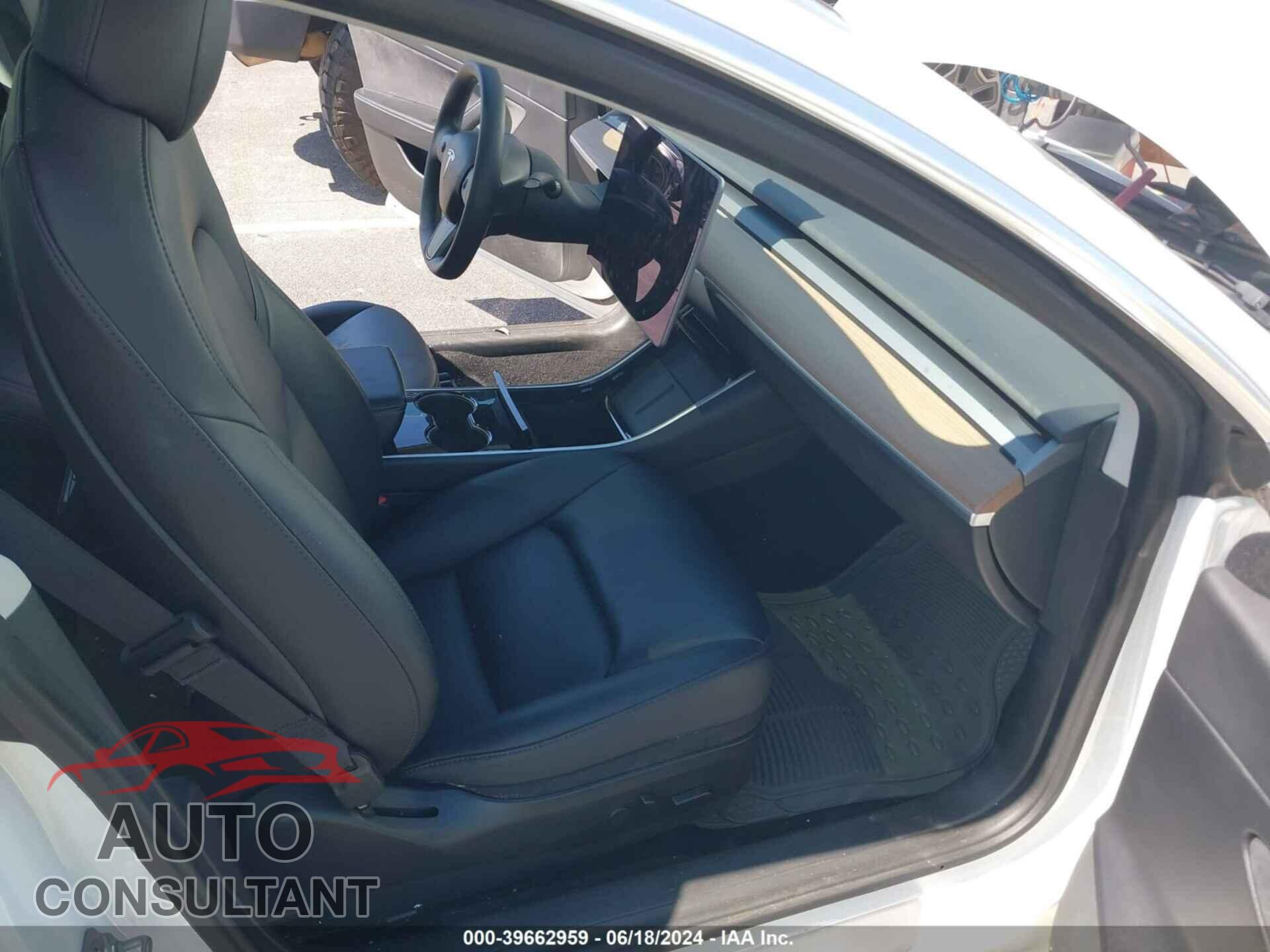 TESLA MODEL 3 2020 - 5YJ3E1EA8LF785153