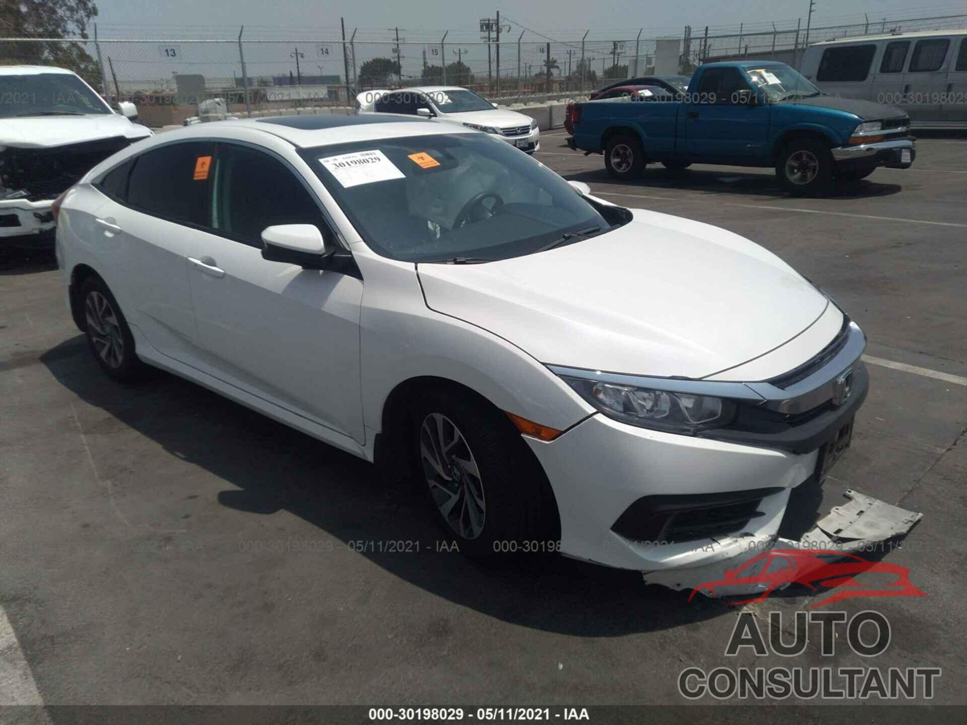 HONDA CIVIC SEDAN 2018 - 2HGFC2F76JH518078