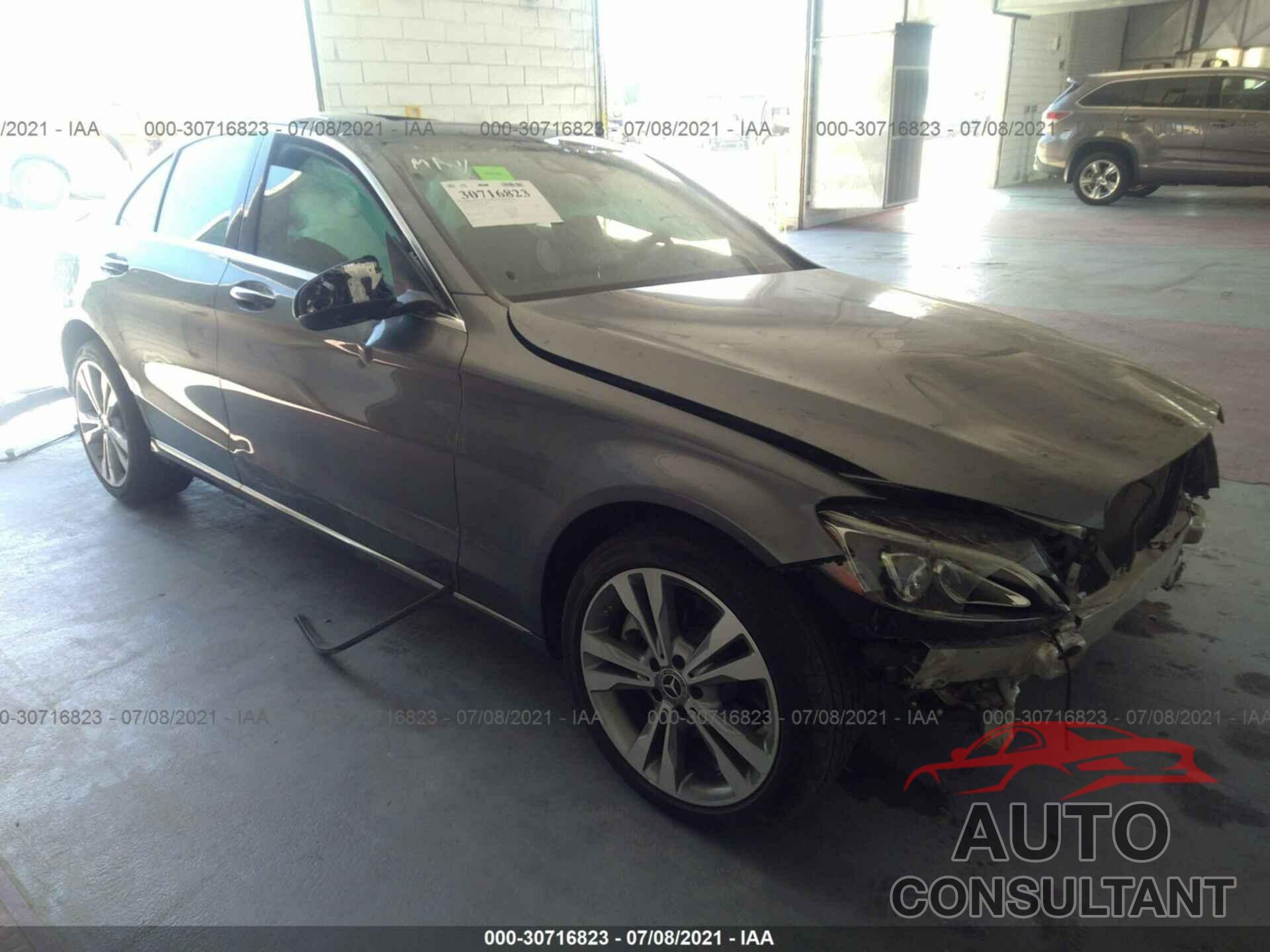 MERCEDES-BENZ C-CLASS 2018 - 55SWF4JB4JU264954
