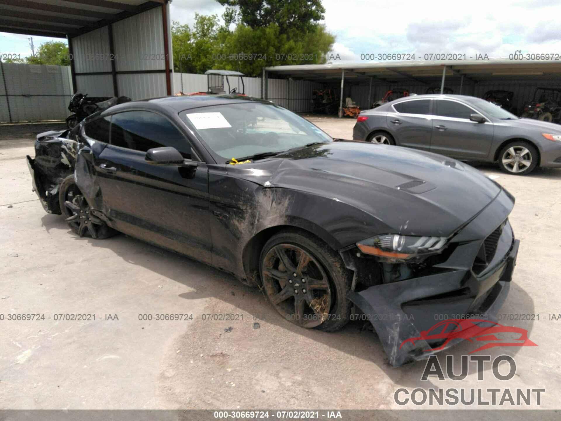 FORD MUSTANG 2018 - 1FA6P8CF4J5175978