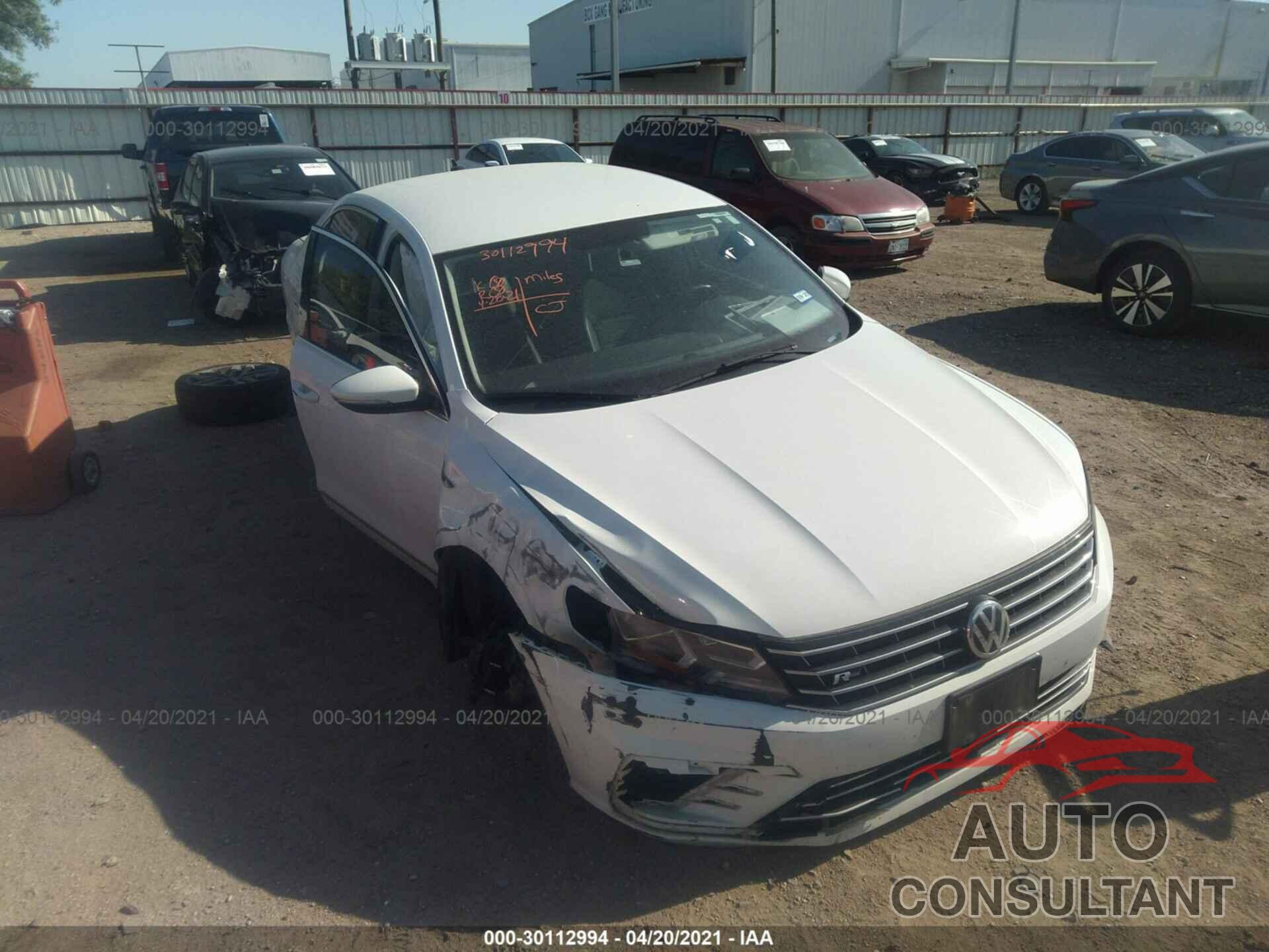VOLKSWAGEN PASSAT 2017 - 1VWDT7A35HC064911