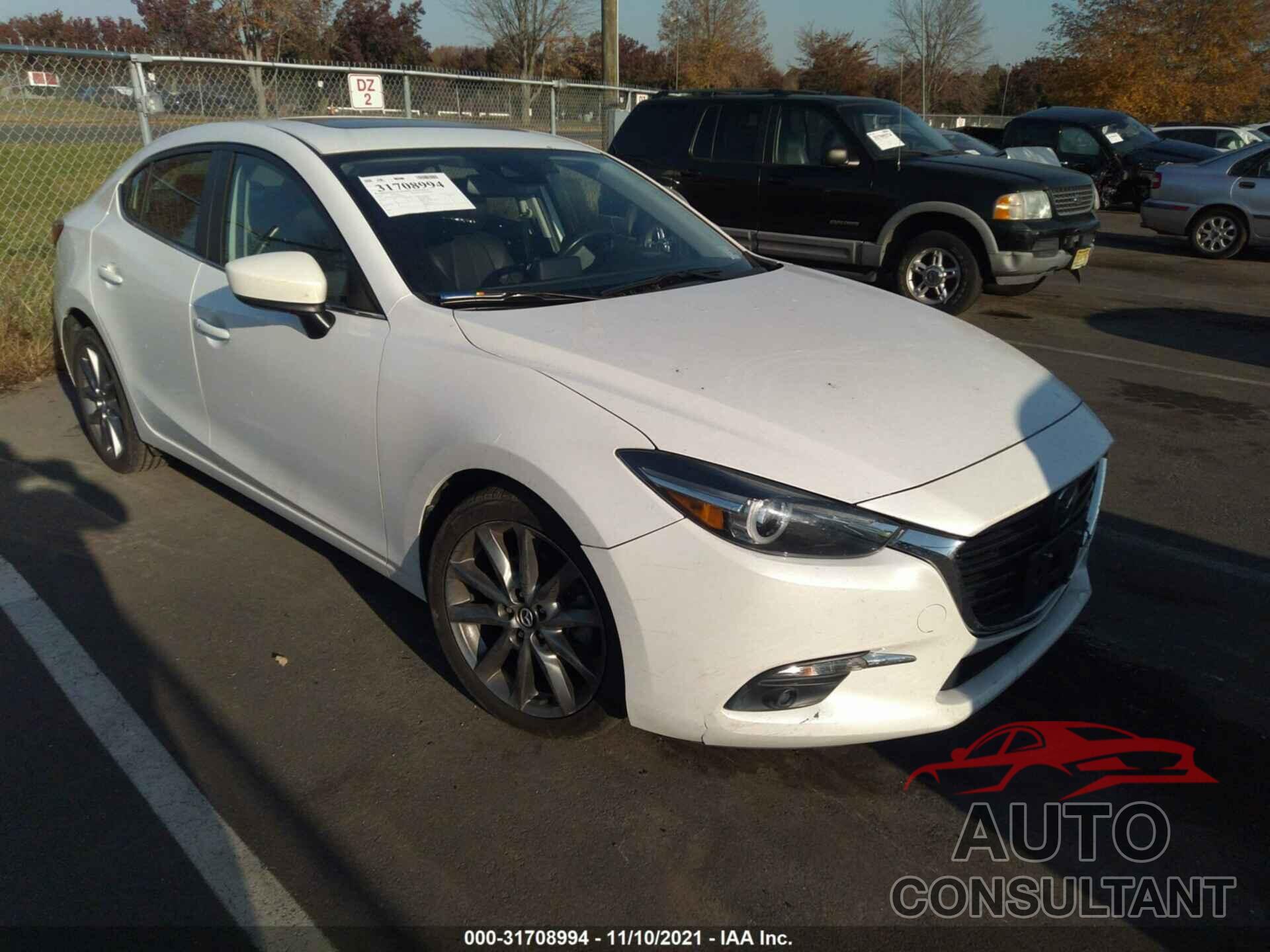 MAZDA MAZDA3 4-DOOR 2018 - 3MZBN1W35JM201955
