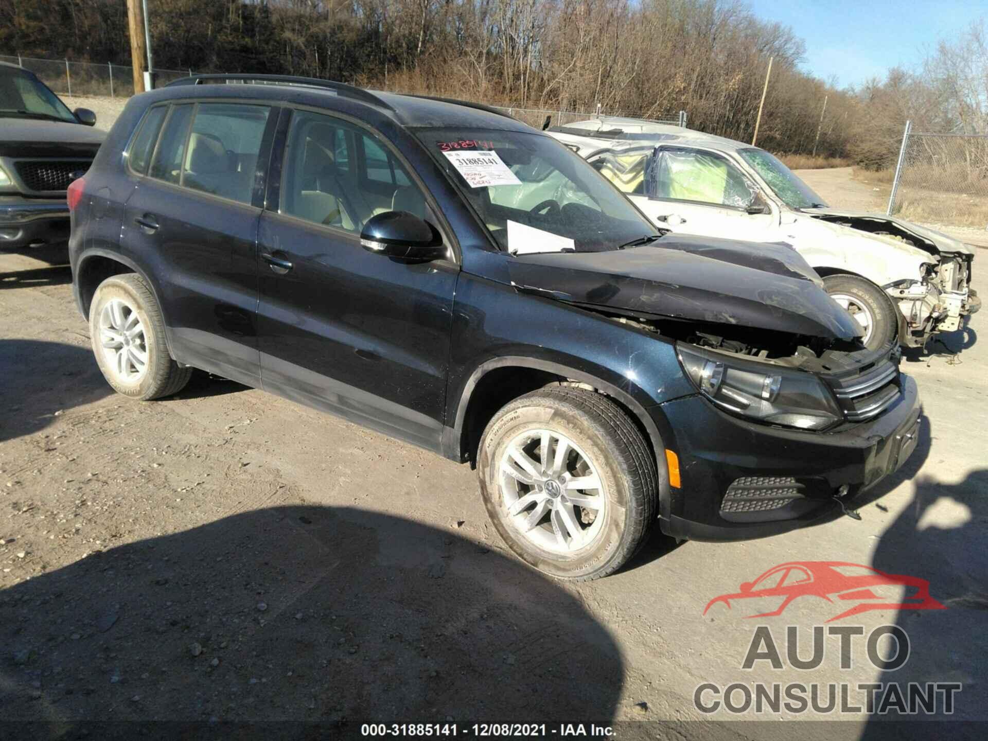 VOLKSWAGEN TIGUAN 2016 - WVGAV7AX3GW611881