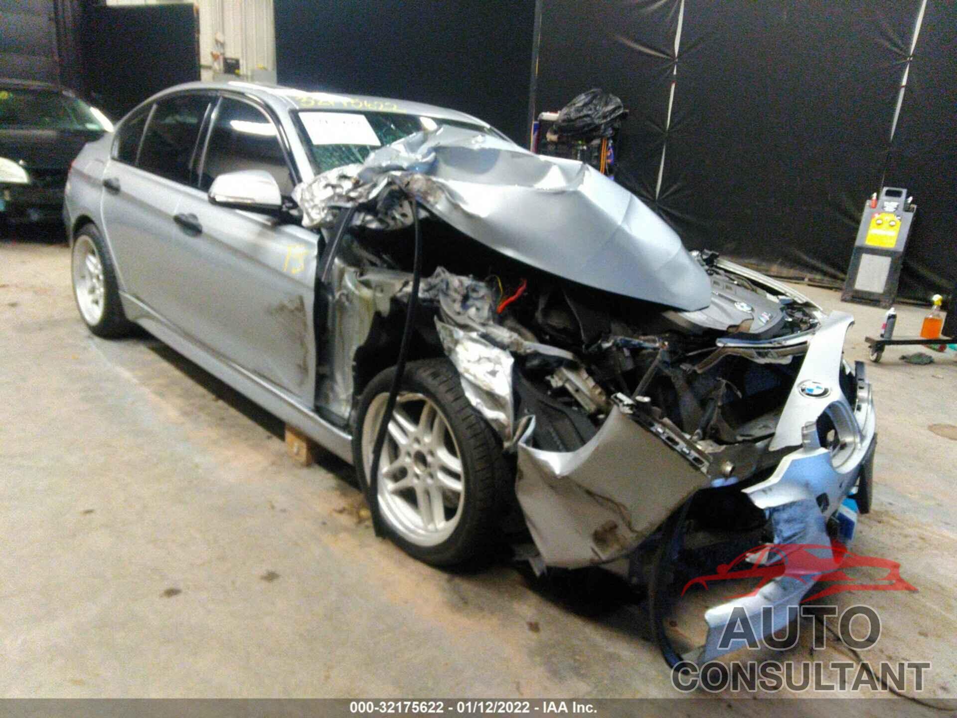 BMW 3 SERIES 2016 - WBA8B7G5XGNT14840