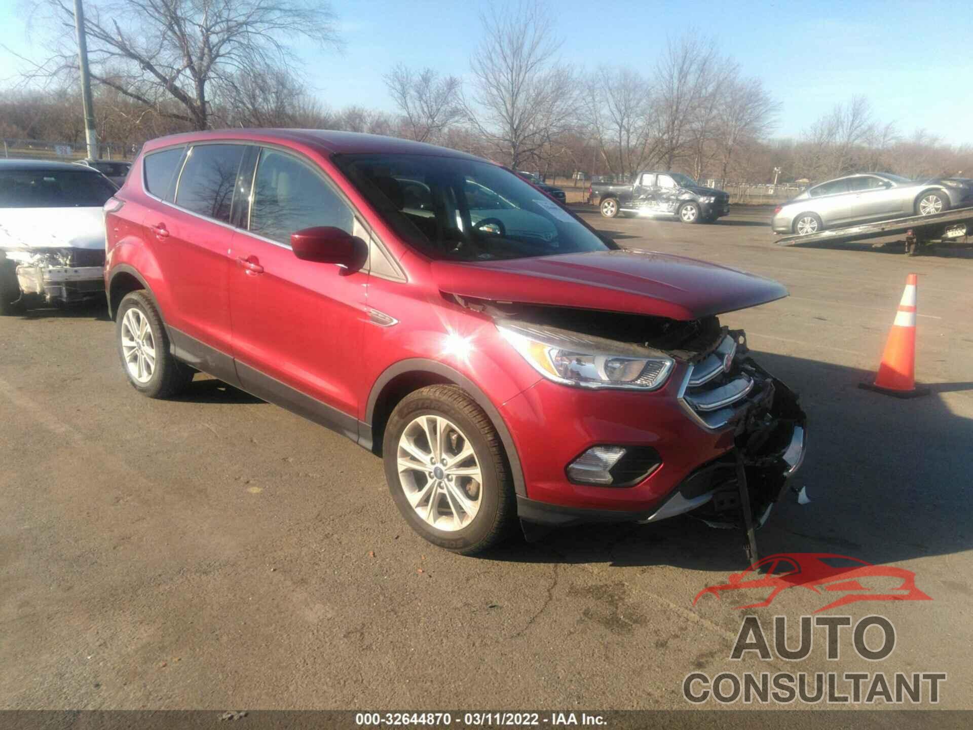 FORD ESCAPE 2017 - 1FMCU0GD9HUA46498