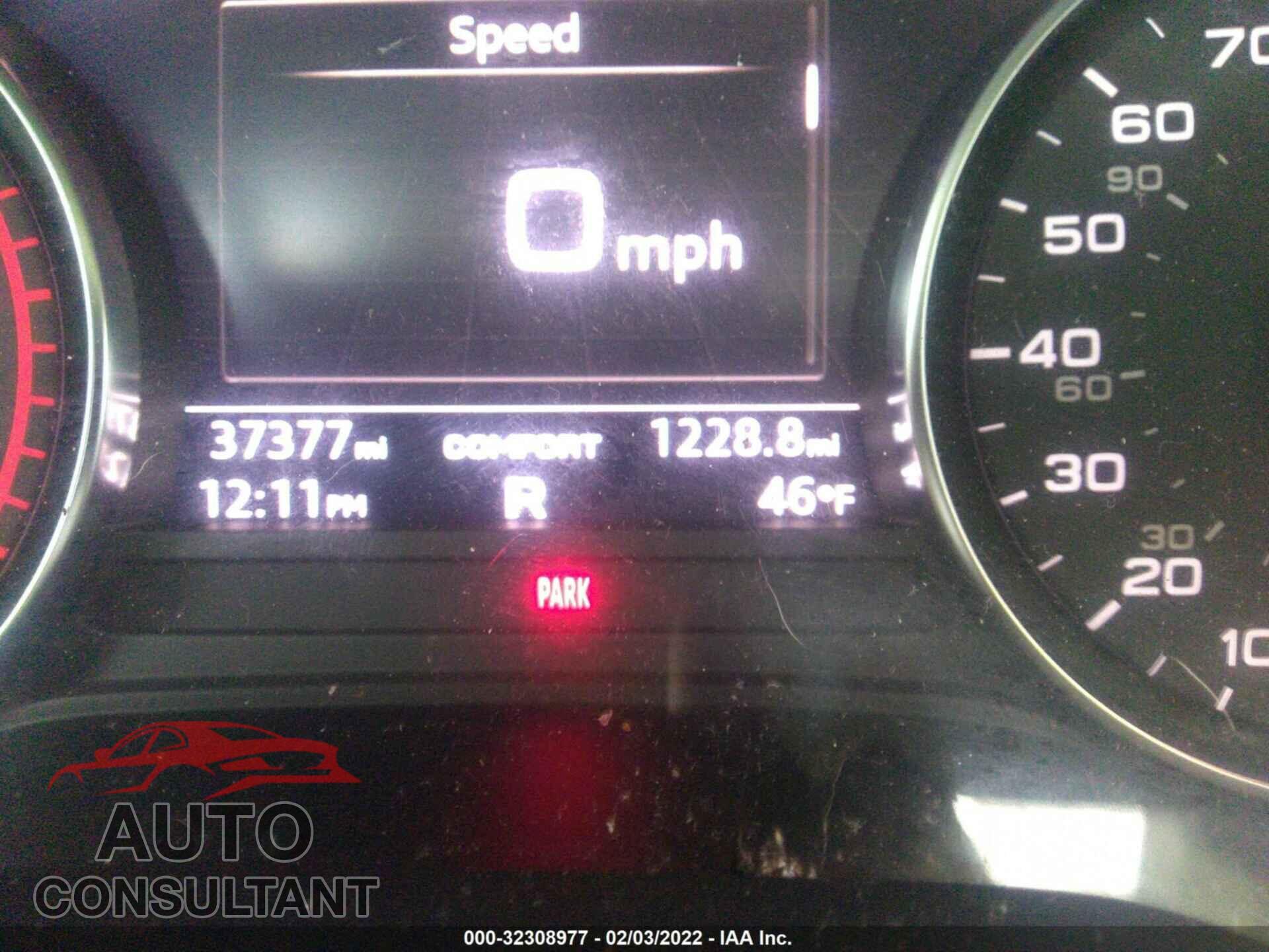 AUDI A4 2018 - WAUDNAF40JA115368