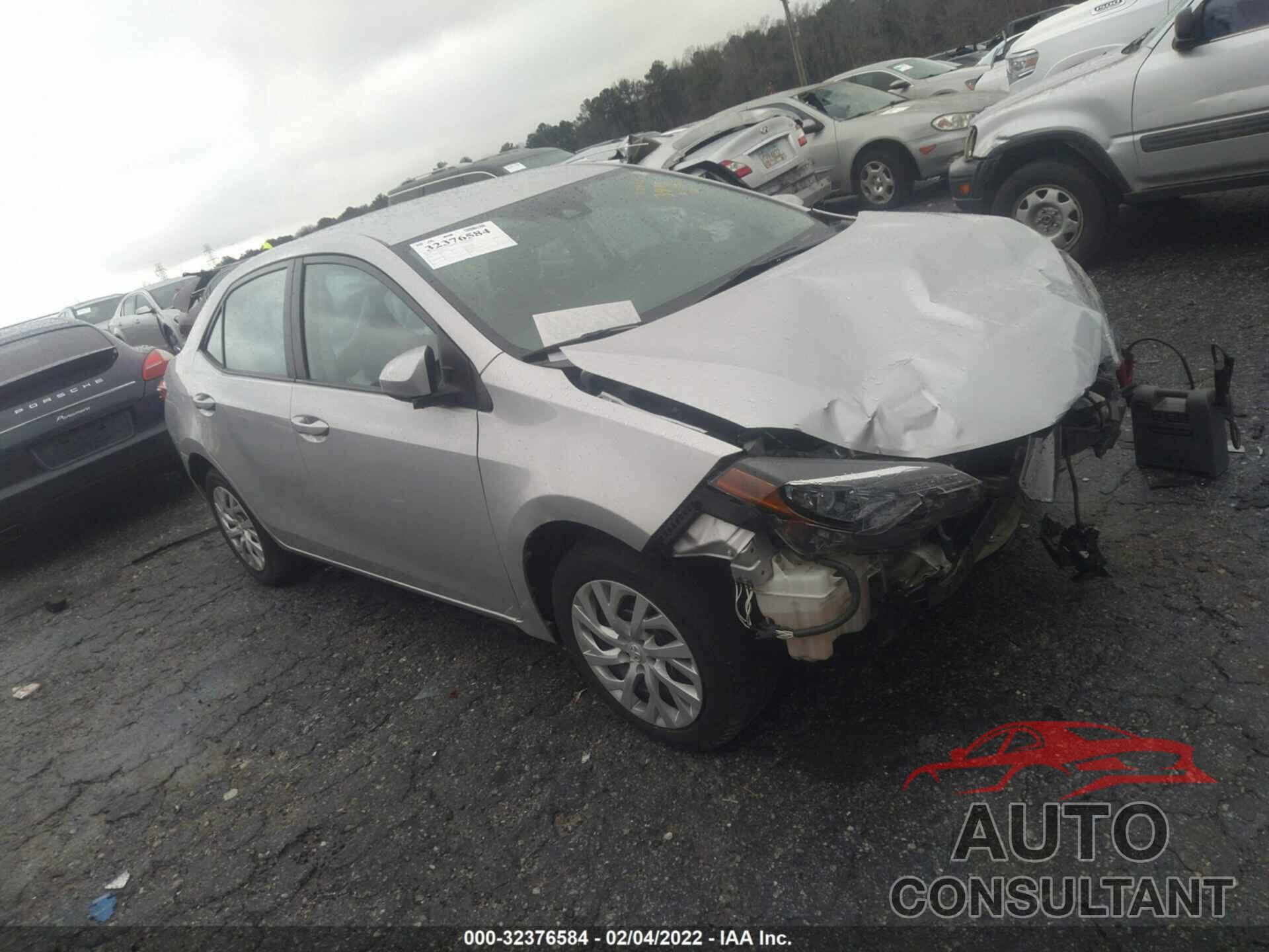 TOYOTA COROLLA 2018 - 5YFBURHE0JP813895