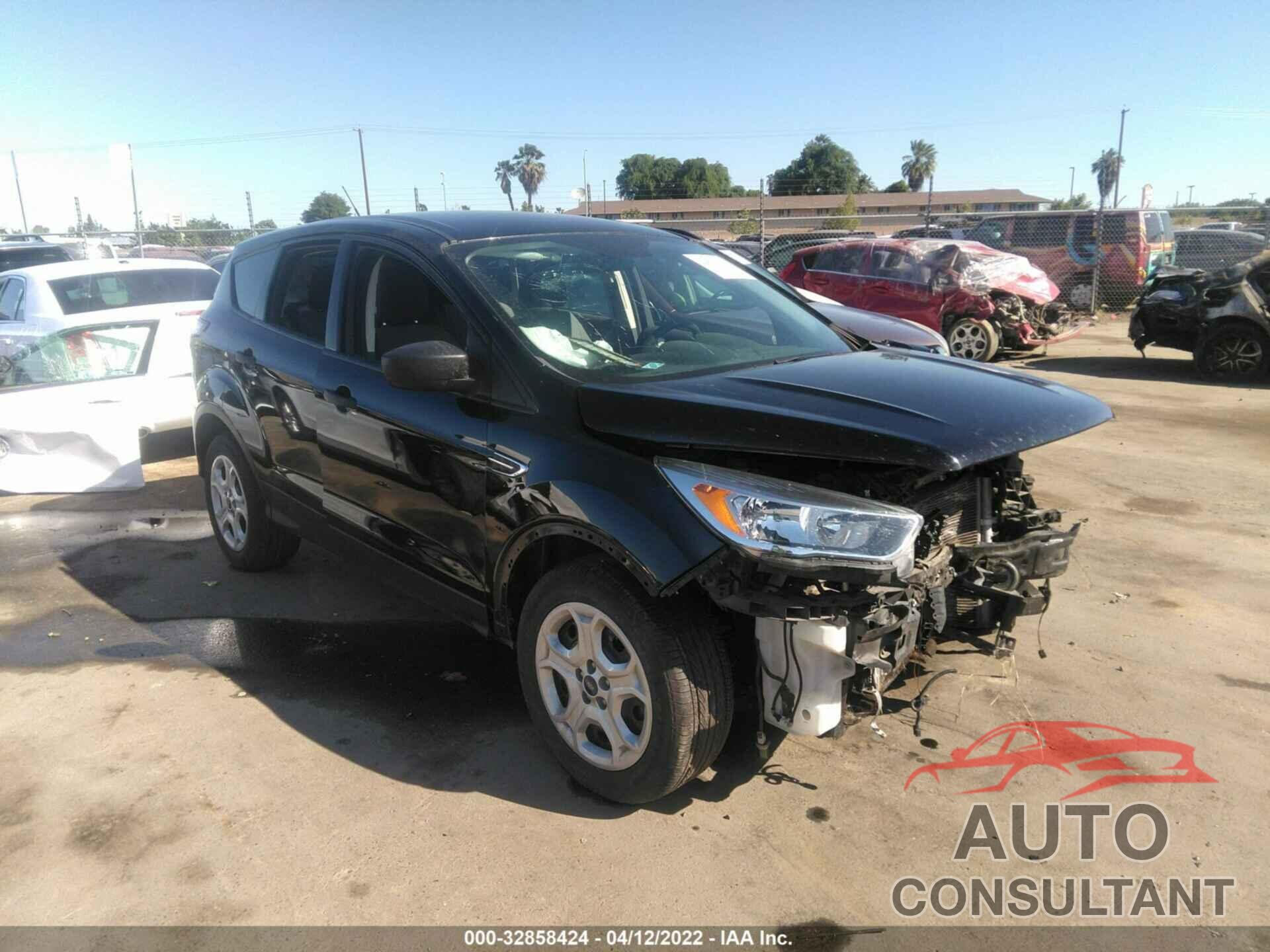 FORD ESCAPE 2017 - 1FMCU0F73HUB81892