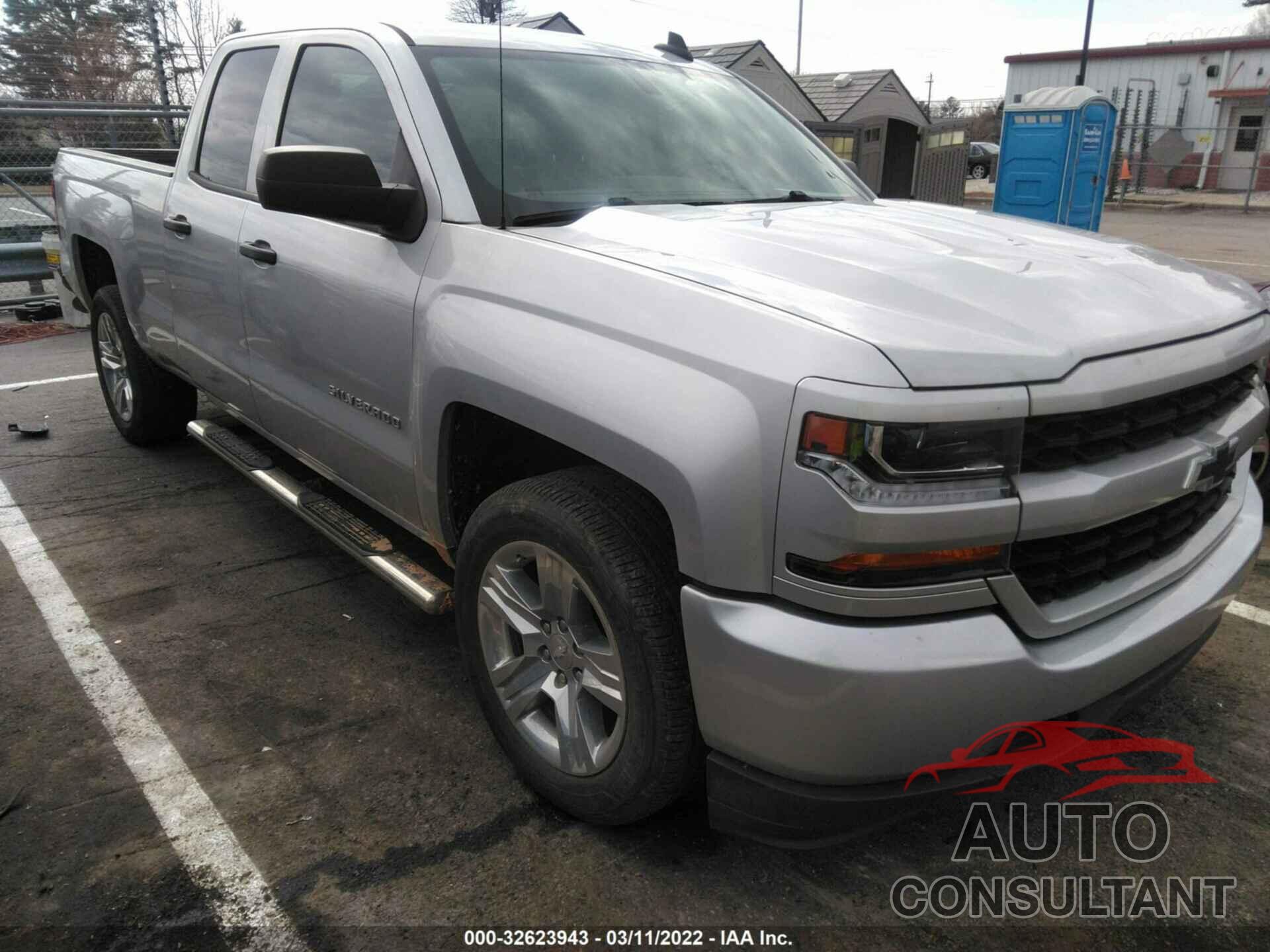 CHEVROLET SILVERADO 1500 2018 - 1GCRCPEH9JZ109267