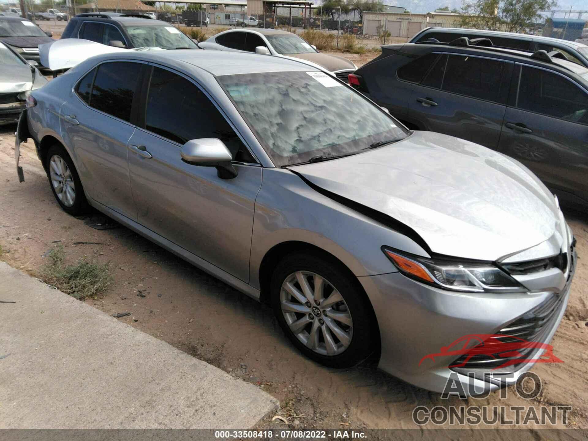 TOYOTA CAMRY 2018 - 4T1B11HK9JU084410