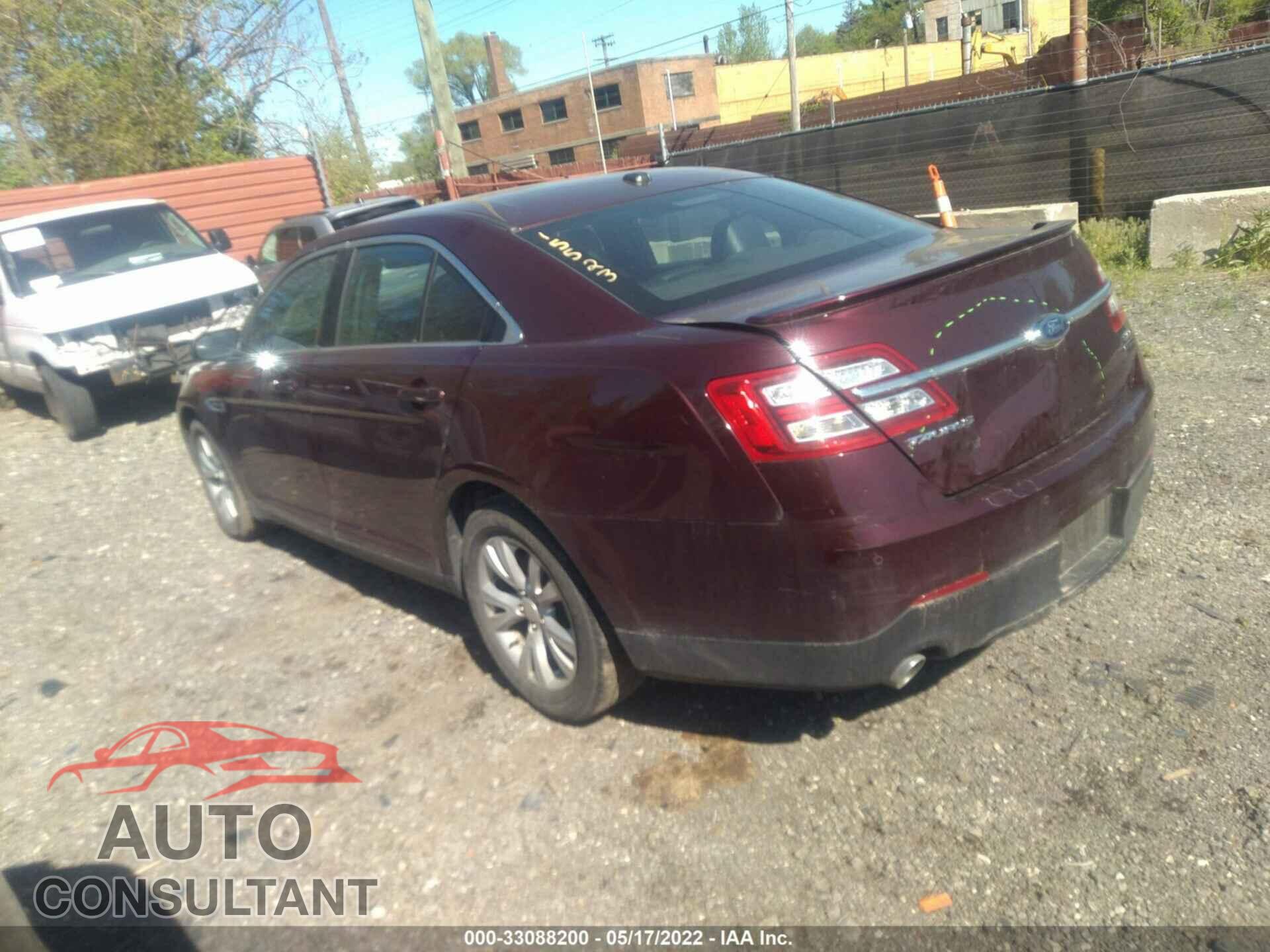 FORD TAURUS 2018 - 1FAHP2E83JG115523