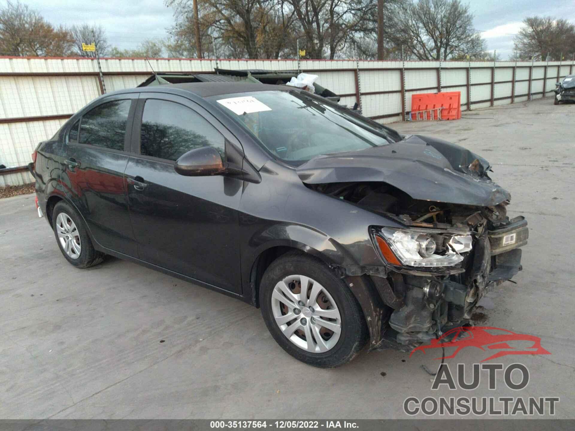 CHEVROLET SONIC 2017 - 1G1JB5SH6H4108084