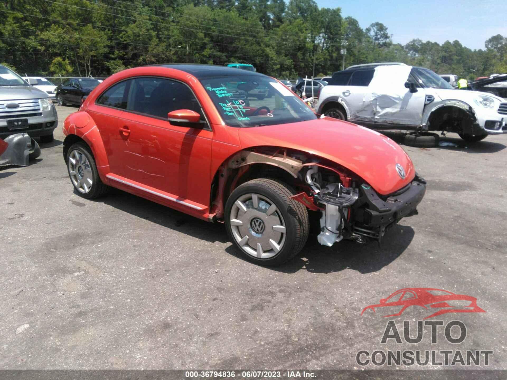 VOLKSWAGEN BEETLE COUPE 2016 - 3VWJ17AT4GM617277