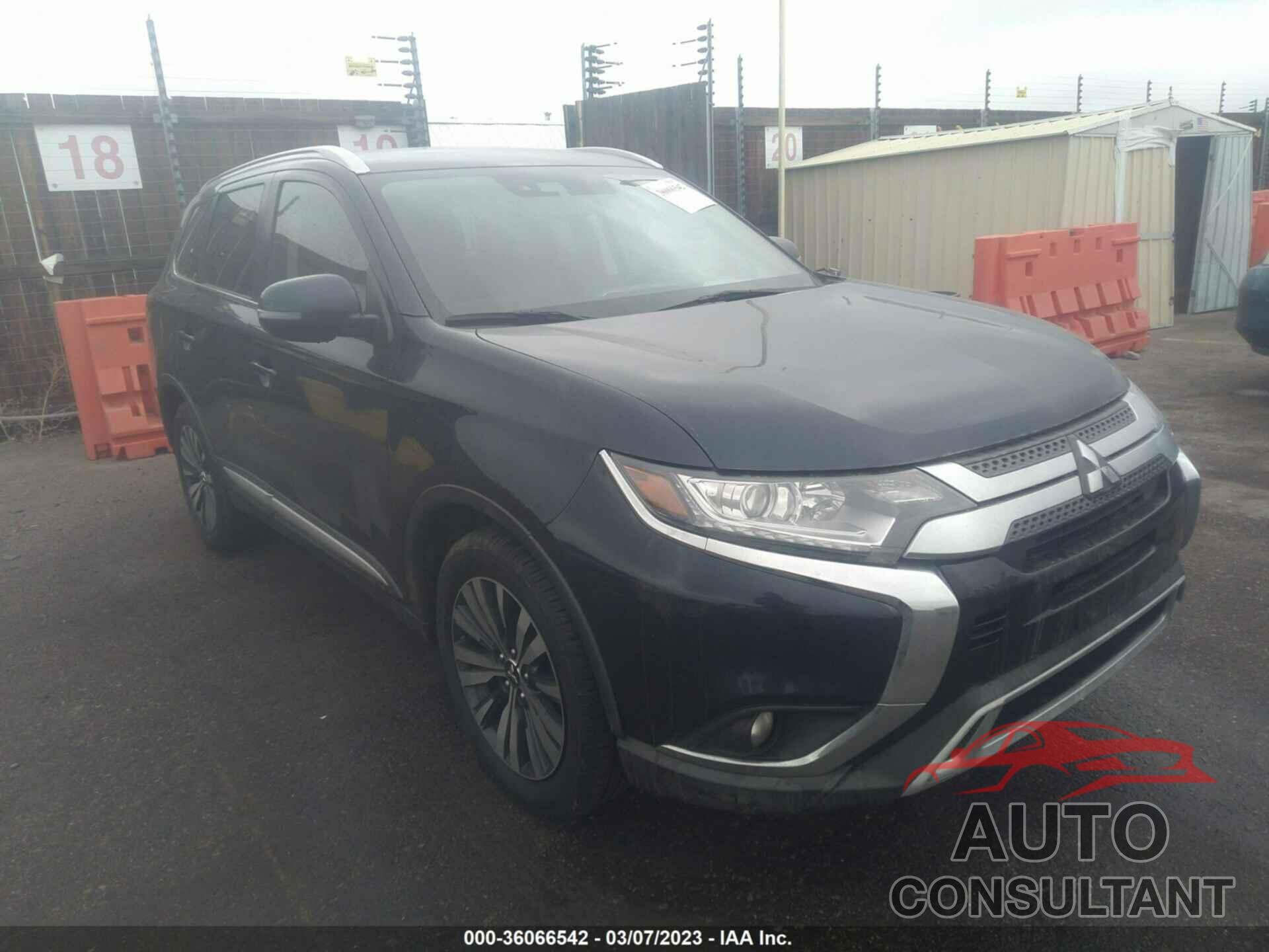 MITSUBISHI OUTLANDER 2020 - JA4AZ3A32LZ035900