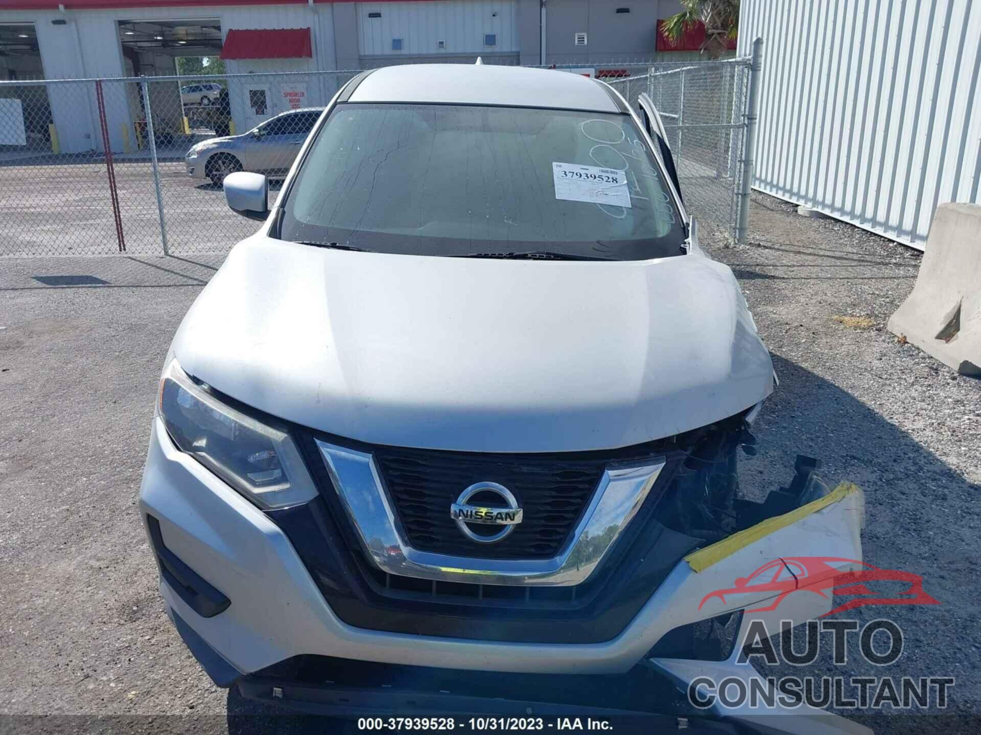 NISSAN ROGUE 2017 - KNMAT2MT2HP549200