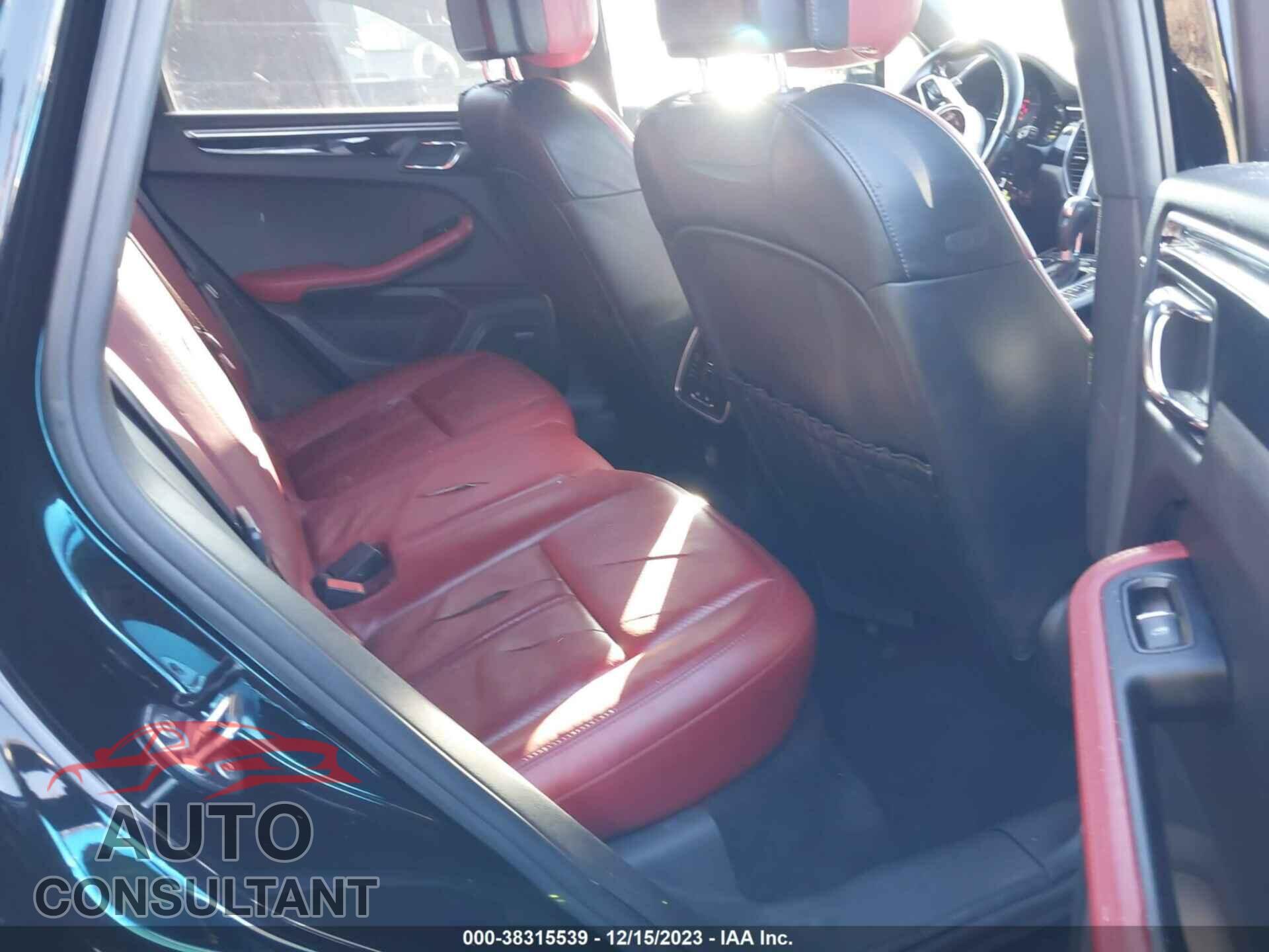 PORSCHE MACAN 2017 - WP1AA2A58HLB05692