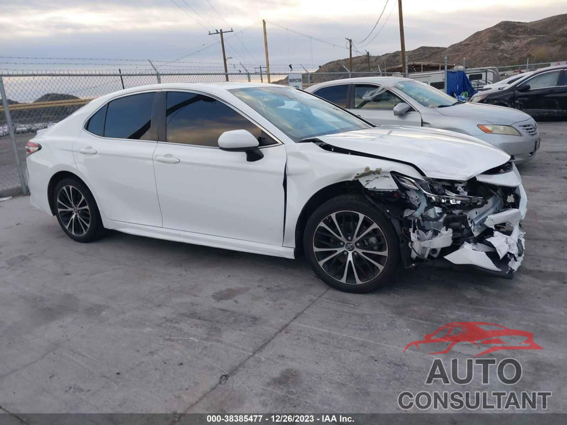 TOYOTA CAMRY 2019 - 4T1B11HK1KU815204