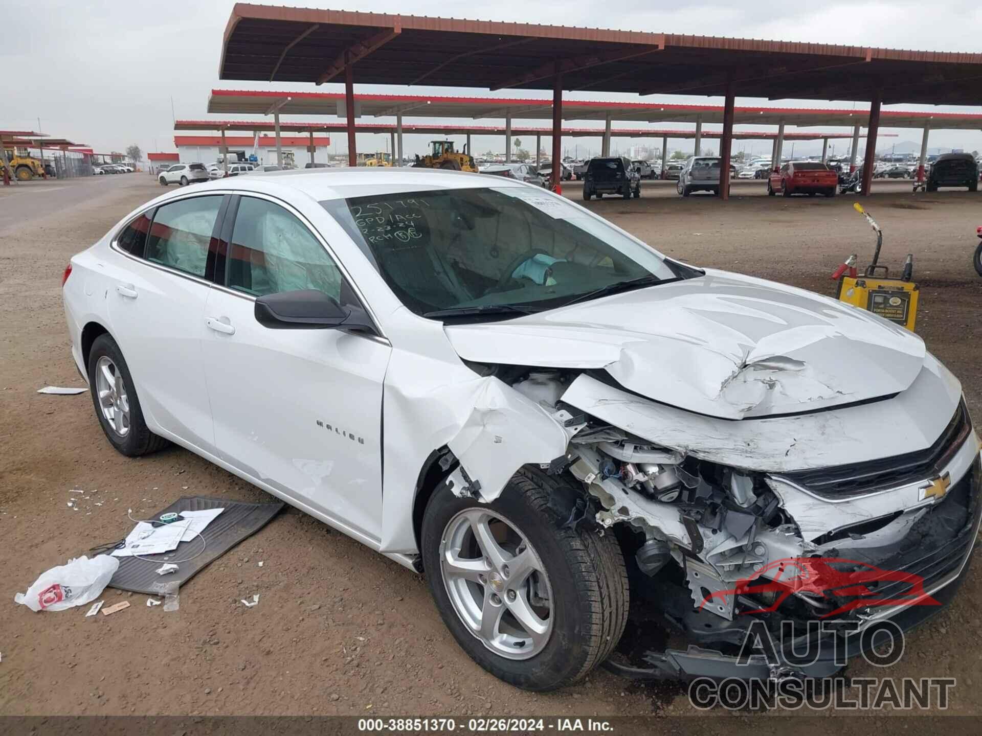 CHEVROLET MALIBU 2018 - 1G1ZB5ST6JF257595