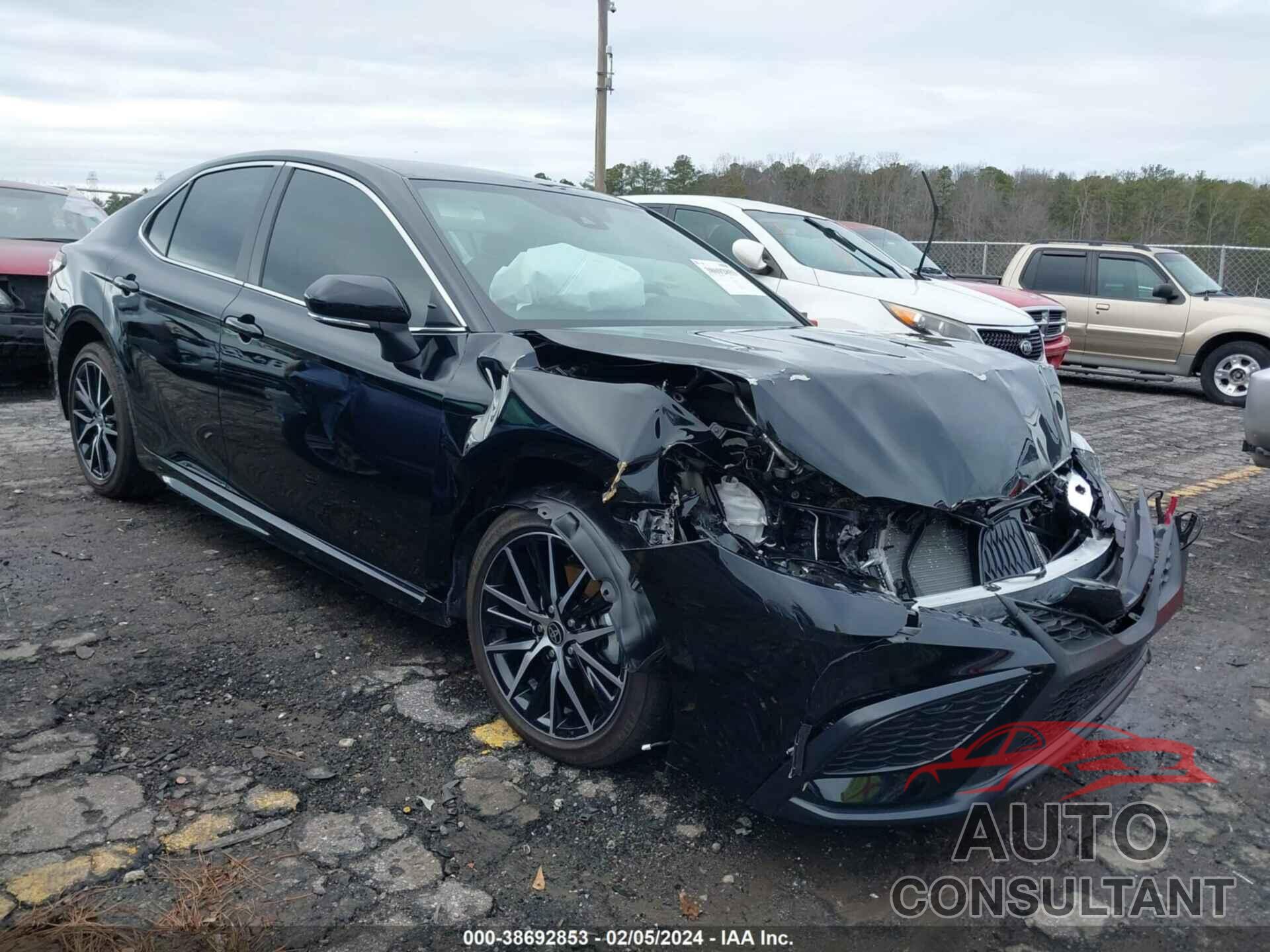 TOYOTA CAMRY 2023 - 4T1G11AK2PU780924