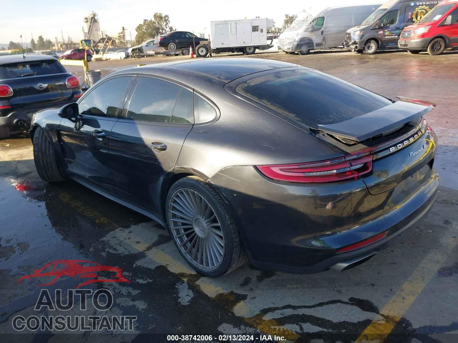 PORSCHE PANAMERA 2018 - WP0AA2A74JL100367