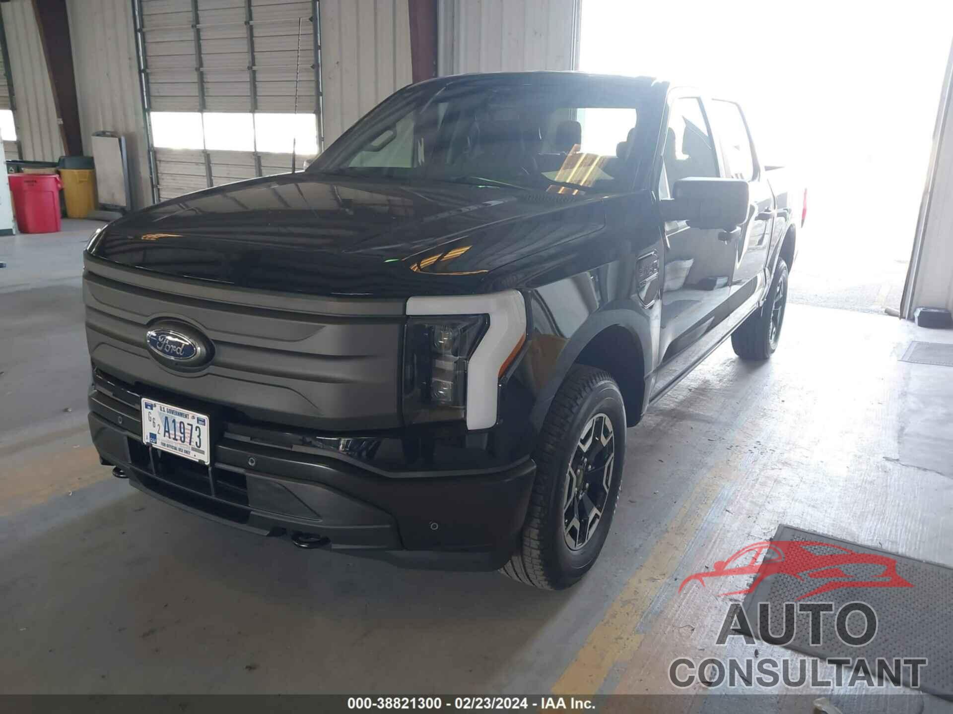 FORD F-150 LIGHTNING 2023 - 1FTVW1EL0PWG54825