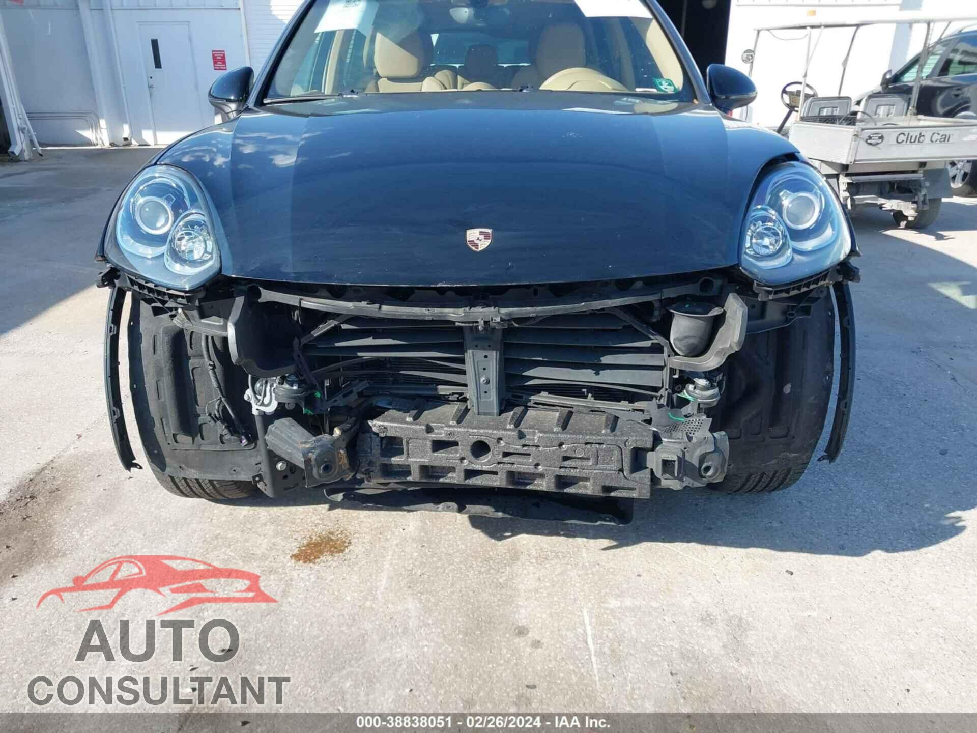 PORSCHE CAYENNE 2016 - WP1AA2A27GLA11307