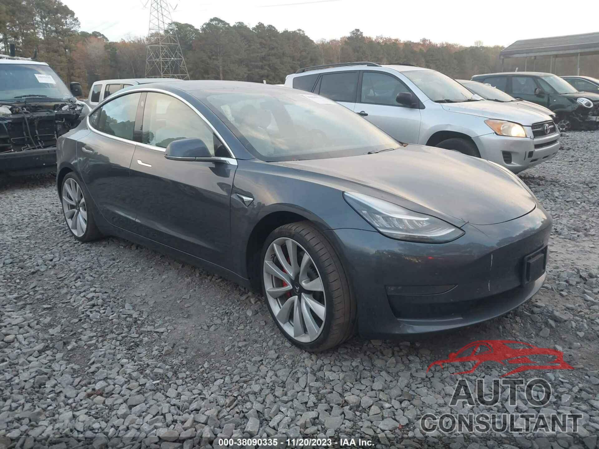 TESLA MODEL 3 2018 - 5YJ3E1EB1JF055171