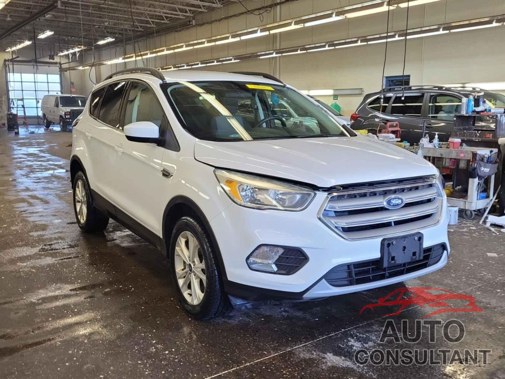 FORD ESCAPE 2018 - 1FMCU9GD9JUB17533