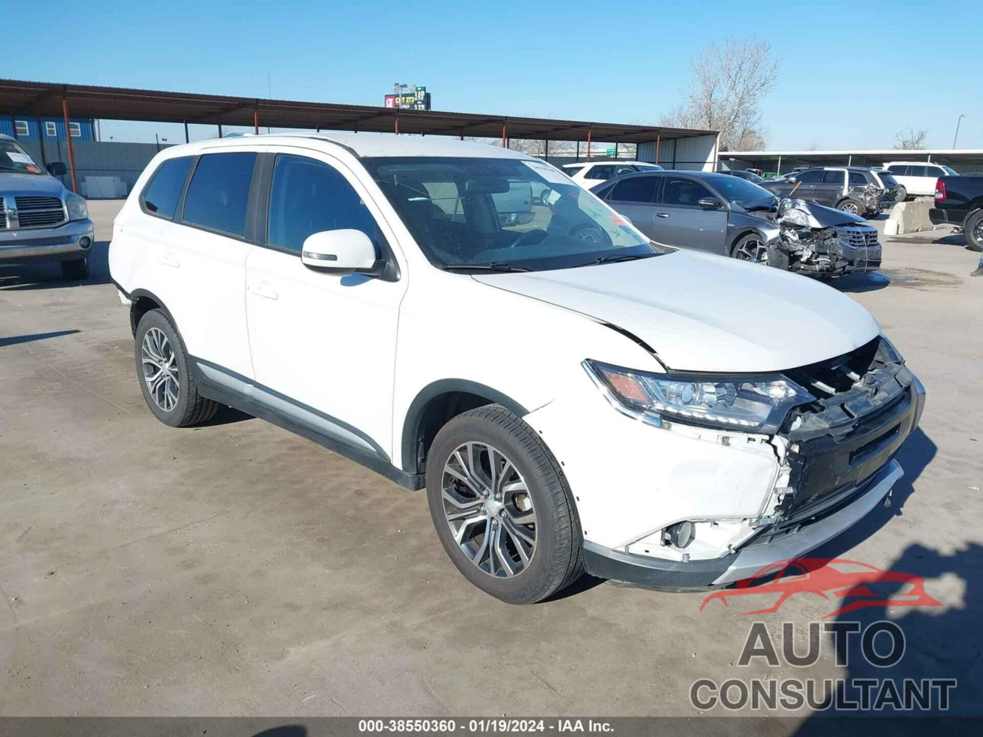 MITSUBISHI OUTLANDER 2018 - JA4AD3A31JZ035303