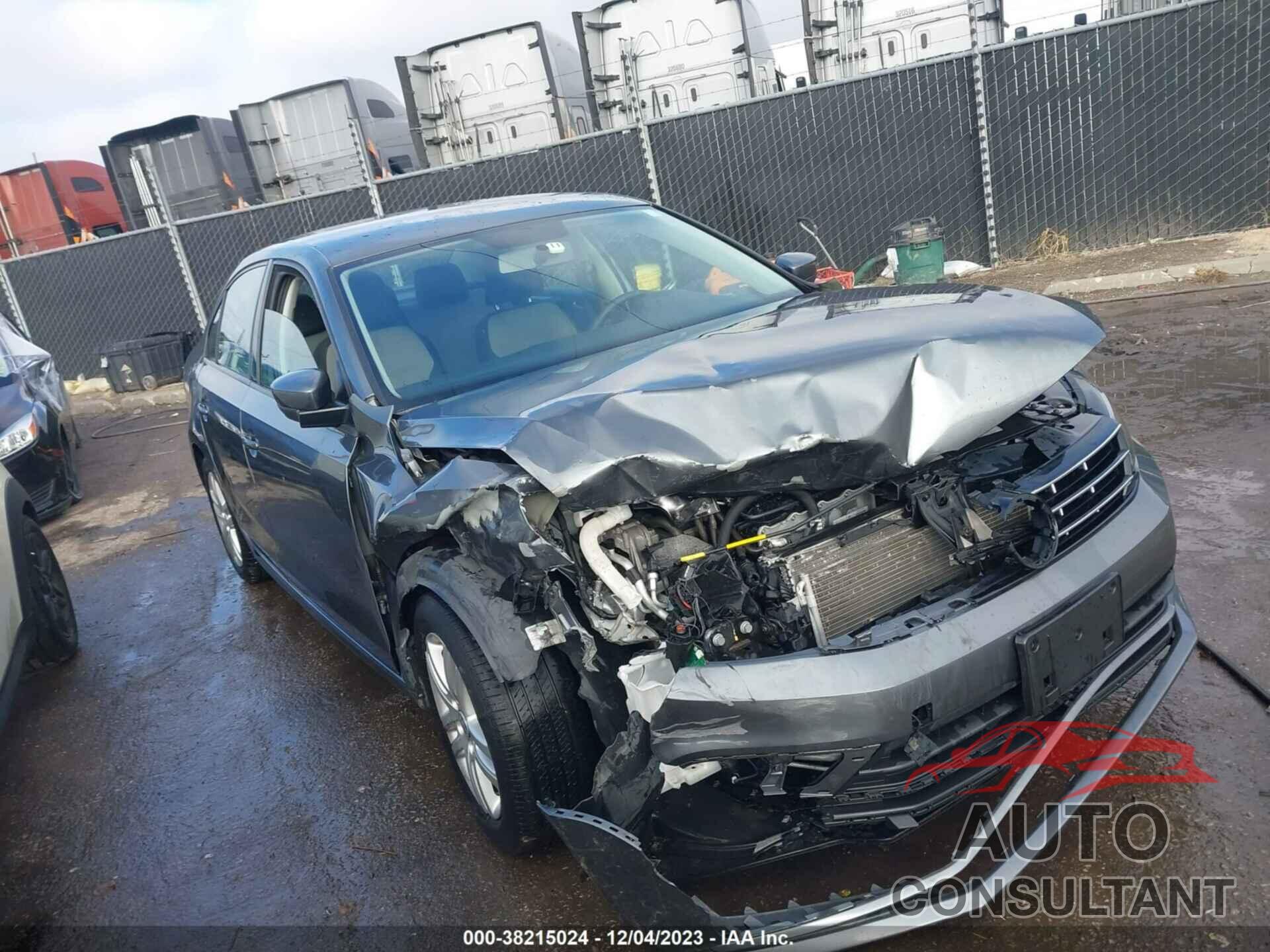 VOLKSWAGEN JETTA 2018 - 3VW2B7AJ3JM249780