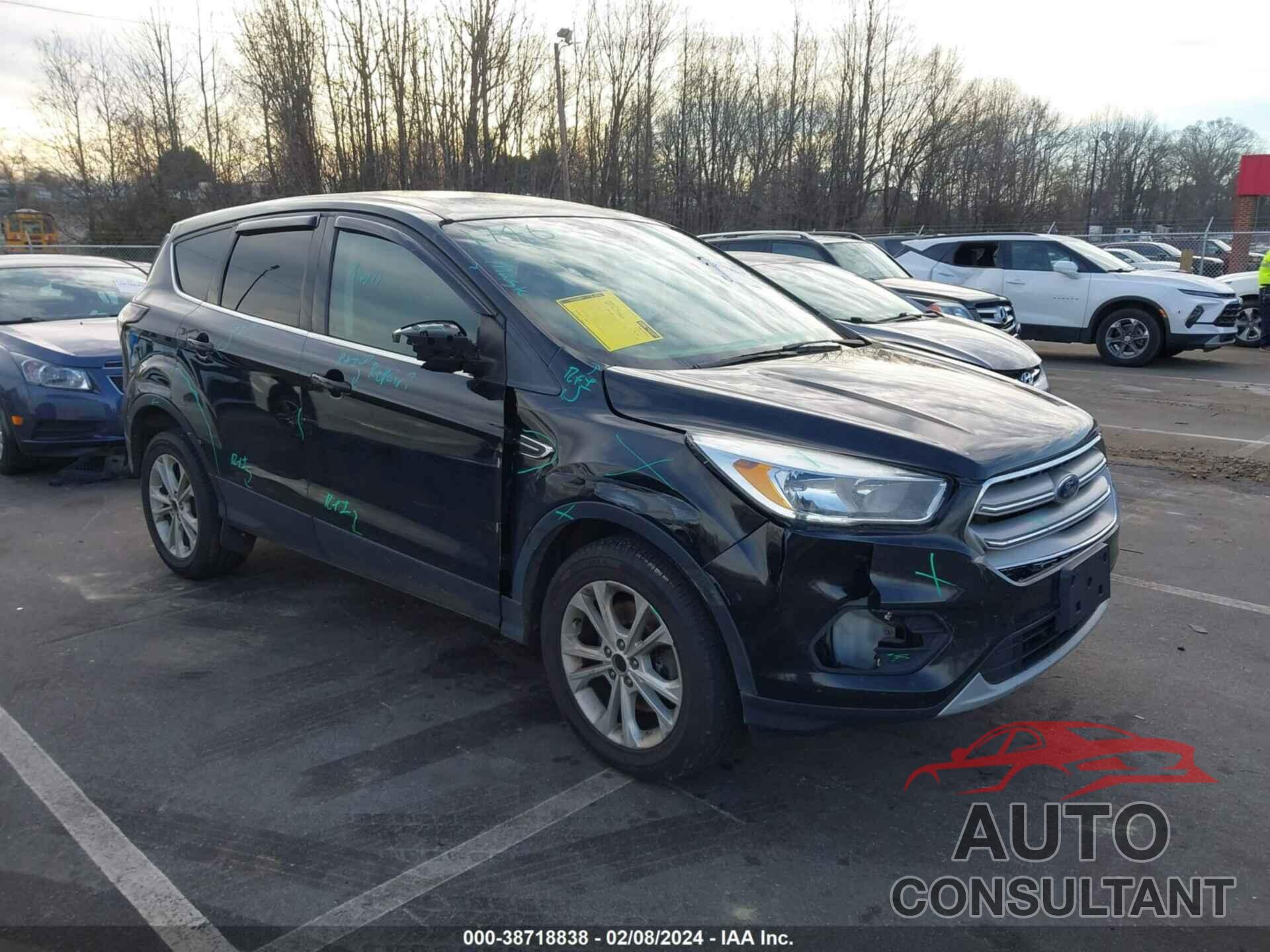 FORD ESCAPE 2017 - 1FMCU9GD7HUD26053